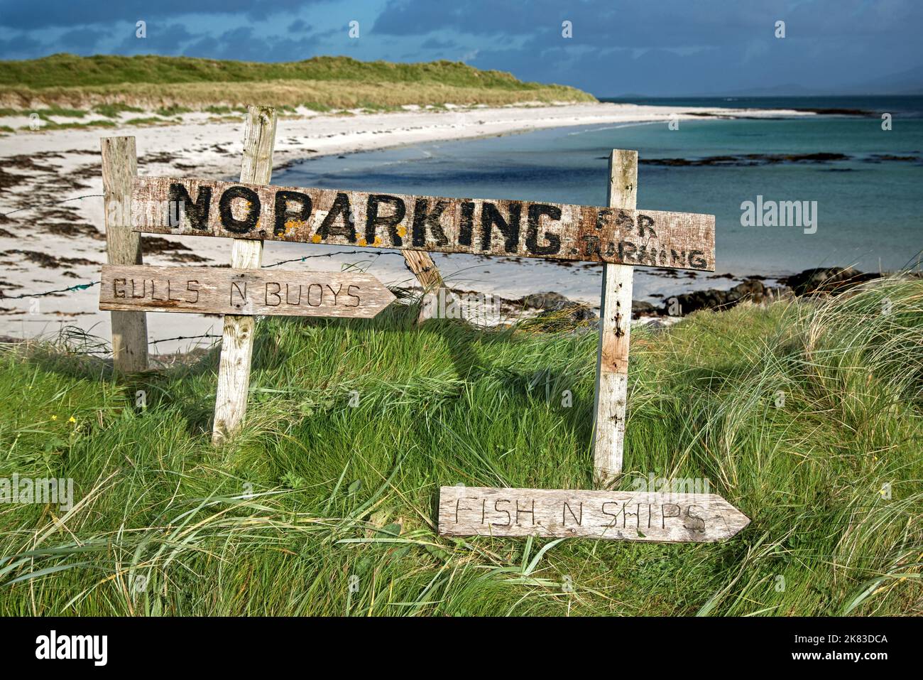 Kein Parkschild am Strand von Eoligarry auf der Isle of Barra, Äußere Hebriden, Schottland, Großbritannien. Stockfoto