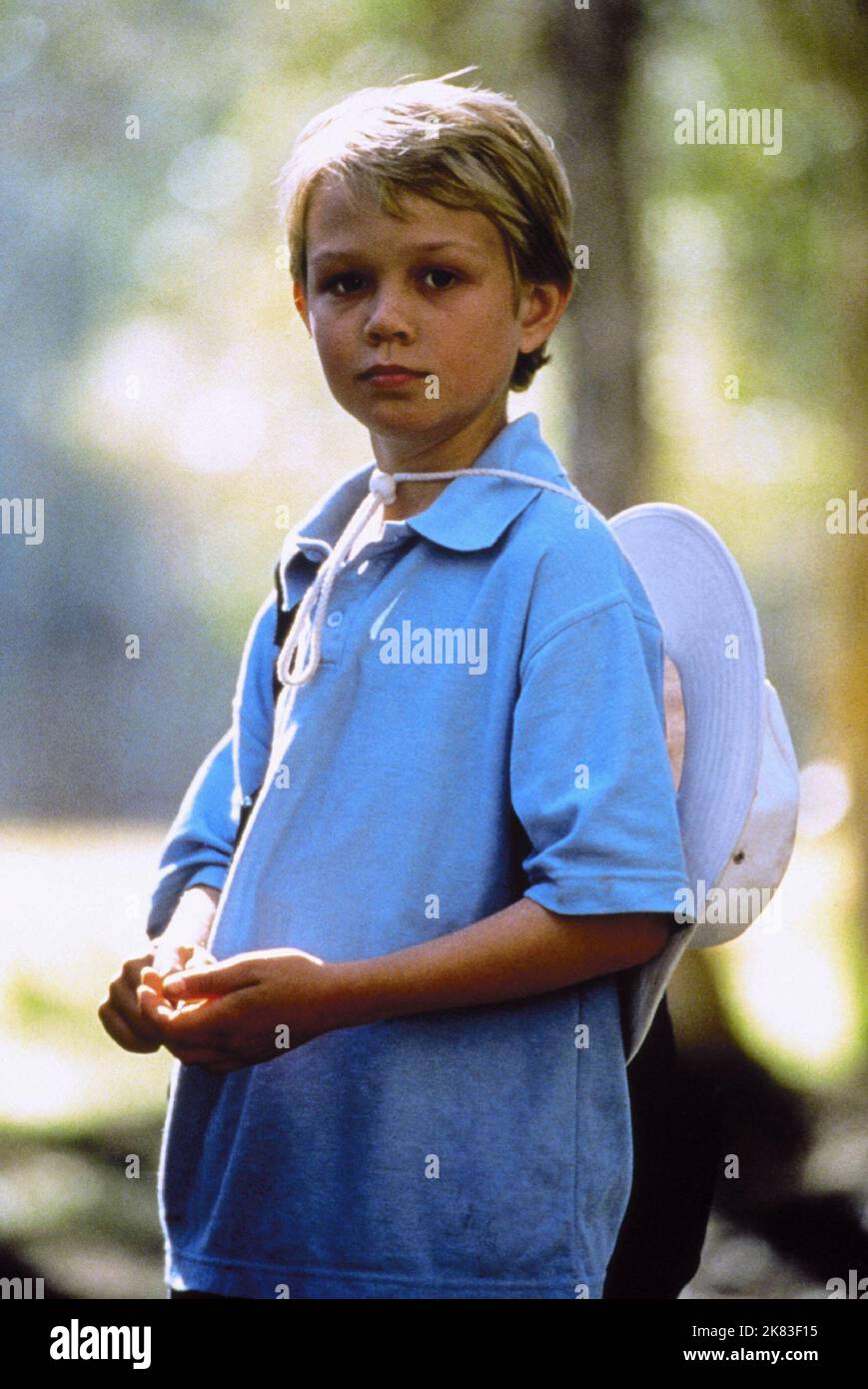 Serge Cockburn Film: Crocodile Dundee in Los Angeles (USA/AUS 2001) Charaktere: Mikey Dundee Regie: Simon Wincer 12. April 2001 **WARNUNG** Dieses Foto ist nur für redaktionelle Verwendung bestimmt und unterliegt dem Copyright von SILVER LION FILMEN und/oder dem Fotografen, der von der Film- oder Produktionsfirma beauftragt wurde und darf nur von Publikationen im Zusammenhang mit der Bewerbung des oben genannten Films reproduziert werden. Eine obligatorische Gutschrift für SILBERLÖWENFILME ist erforderlich. Der Fotograf sollte auch bei Bekanntwerden des Fotos gutgeschrieben werden. Ohne schriftliche Genehmigung der Film Company kann keine kommerzielle Nutzung gewährt werden. Stockfoto