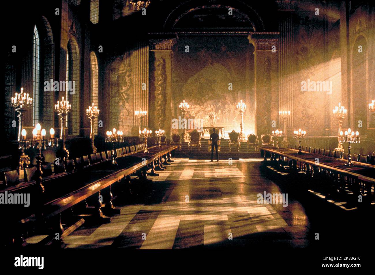 Angelina Jolie Film: Lara Croft: Tomb Raider (USA/UK/DE/JP 2001) Charaktere: Lara Croft Regie: Simon West 11 June 2001 **WARNUNG** Dieses Foto ist nur für redaktionelle Zwecke bestimmt und unterliegt dem Copyright von PARAMOUNT und/oder des Fotografen, der von der Film- oder Produktionsfirma beauftragt wurde und darf nur von Publikationen im Zusammenhang mit der Bewerbung des oben genannten Films reproduziert werden. Eine obligatorische Gutschrift an PARAMOUNT ist erforderlich. Der Fotograf sollte auch bei Bekanntwerden des Fotos gutgeschrieben werden. Ohne schriftliche Genehmigung der Film Company kann keine kommerzielle Nutzung gewährt werden. Stockfoto