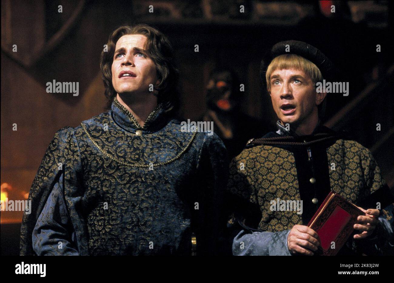 Sean Maguire & Martin Kurzfilm: Prince Charming (2001) Charaktere: Prince 'Charming' John & Rodney Regie: Allan Arkush 21 October 2001 **WARNUNG** Dieses Foto ist nur für redaktionelle Zwecke bestimmt und unterliegt dem Copyright von TNT und/oder dem von der Film- oder Produktionsfirma beauftragten Fotografen.Es kann nur von Publikationen im Zusammenhang mit der Bewerbung des oben genannten Films reproduziert werden. Eine obligatorische Gutschrift an TNT ist erforderlich. Der Fotograf sollte auch bei Bekanntwerden des Fotos gutgeschrieben werden. Ohne schriftliche Genehmigung der Film Company kann keine kommerzielle Nutzung gewährt werden. Stockfoto