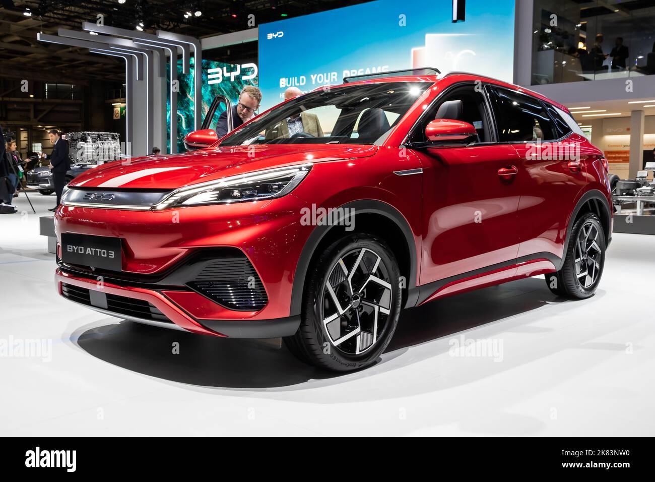 Das Elektroauto BYD Atto 3 wurde am 17. Oktober 2022 auf dem Pariser Automobilsalon in Frankreich präsentiert. Stockfoto