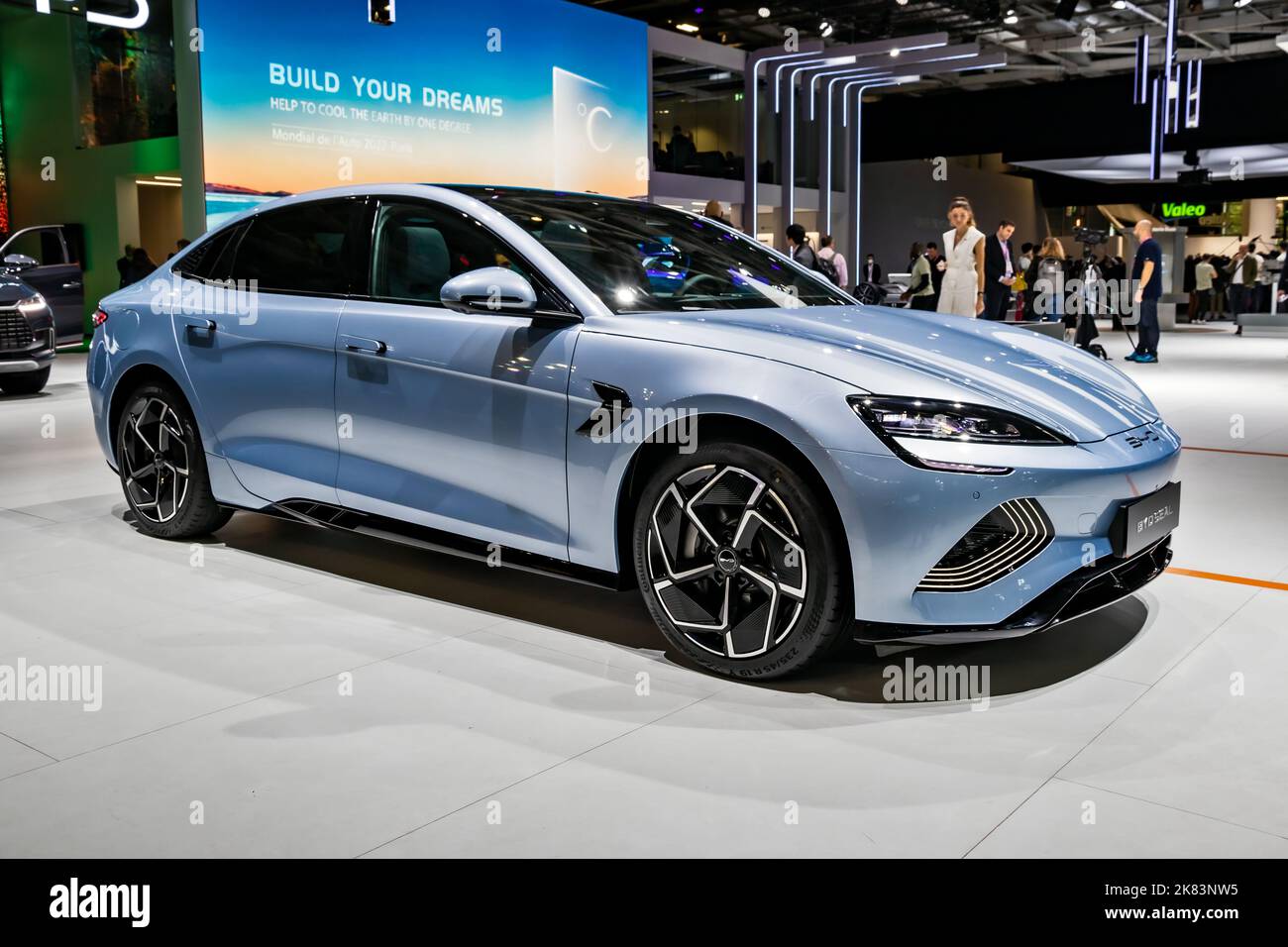 BYD Seal Elektroauto auf dem Pariser Automobilsalon, Frankreich - 17. Oktober 2022. Stockfoto