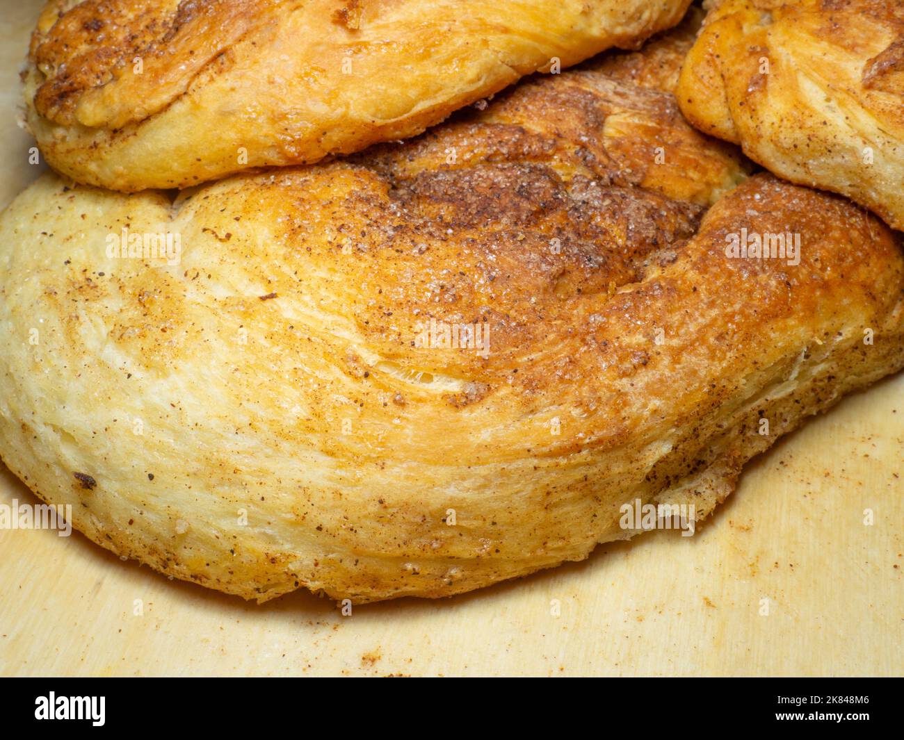 Weidenbrötchen mit Zimt und Zucker. Brot Produkt von einer ...