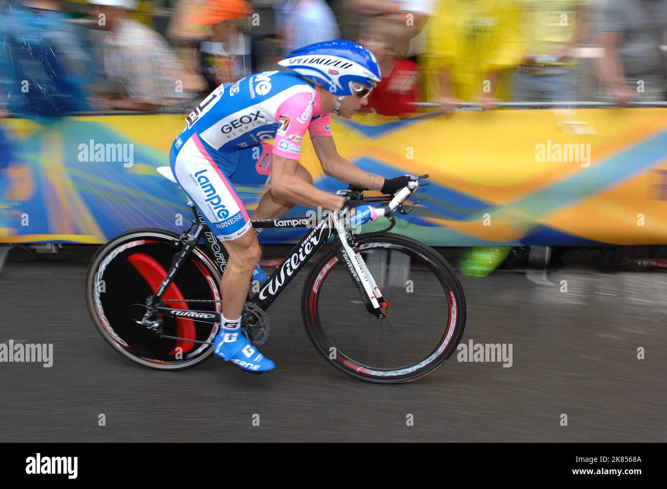 Damiano Cunego rast im Zeitfahren am ersten Tag ins Ziel Stockfoto