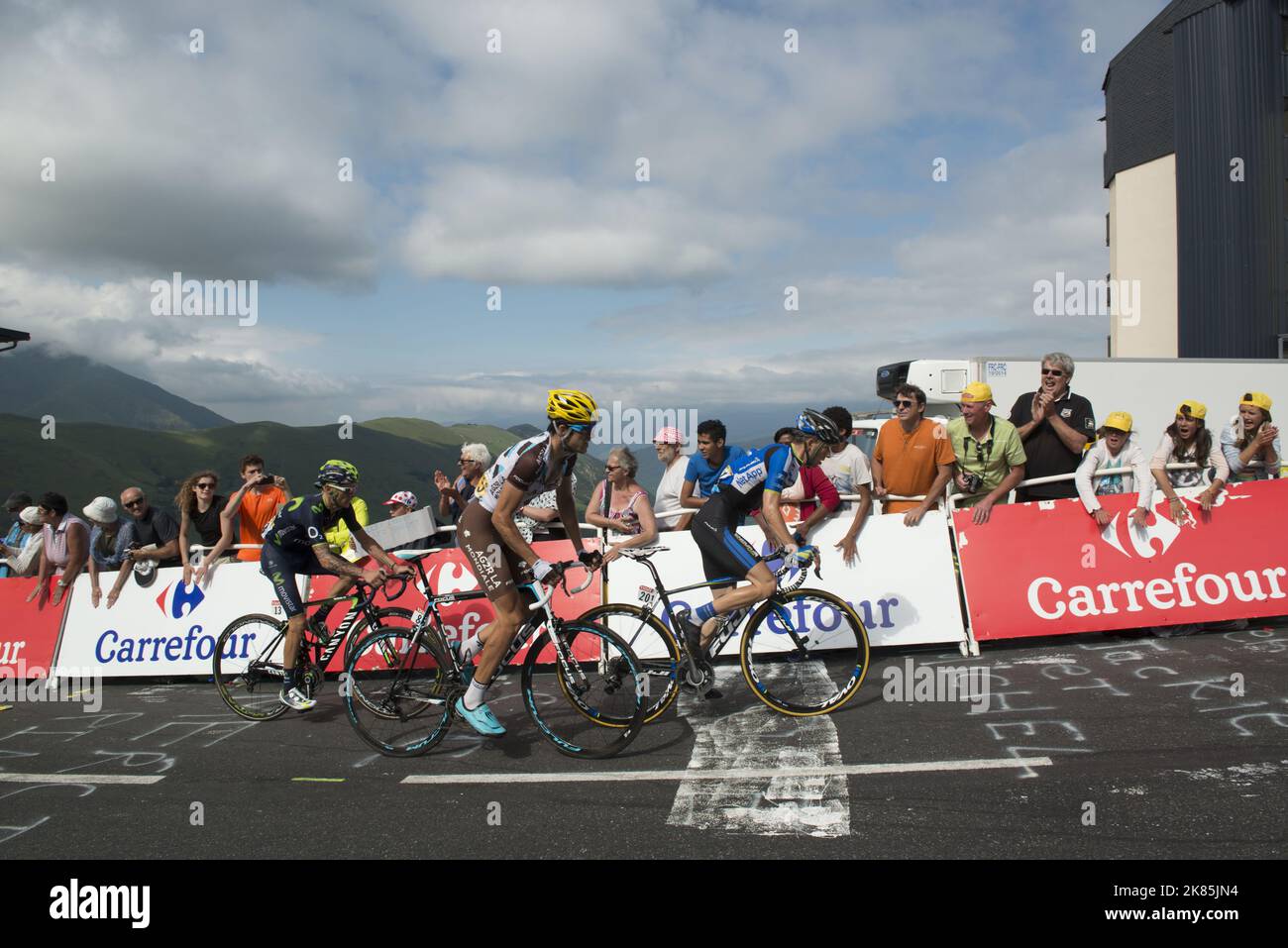 Leopold Konig (CZE) Team NetApp-Endura, Ben Gastauer (Lux) AG2R La Mondiale, Marcel Wyss (SWI) IAM Cycling im Einsatz während der Etappe 17 der Radrennen der Tour de France 101., 124,5 km von Saint-Gaudens nach Saint-Lary-Soulan Pla d'Adet, Frankreich, am Mittwoch, 23. Juli 2014. Stockfoto