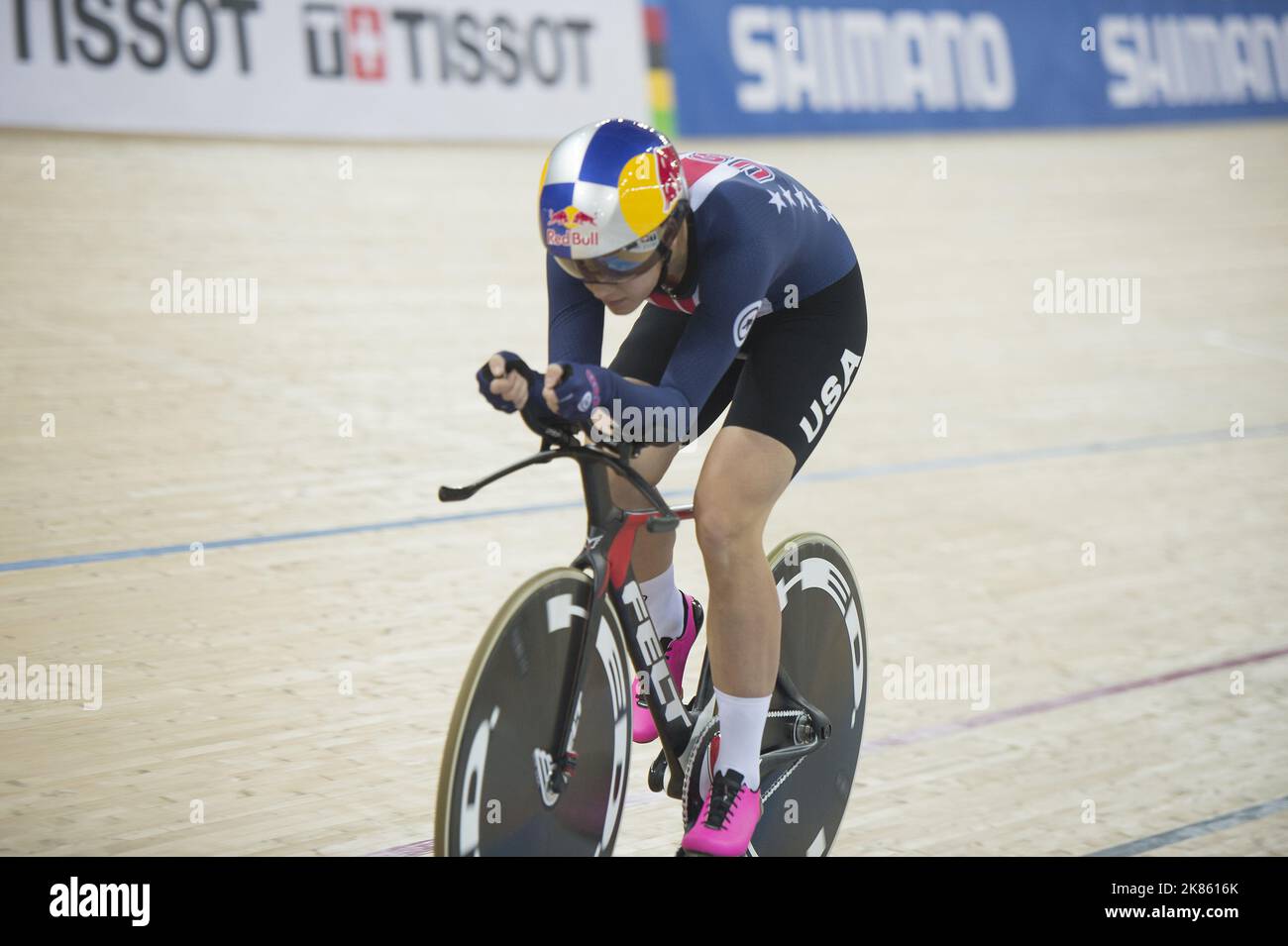 Chloe Dygert, neue Weltmeisterin in der Frauenverfolgung, USA. Hong Kong Velodrome, 15. April 2017 (Foto von Casey B. Gibson) Stockfoto