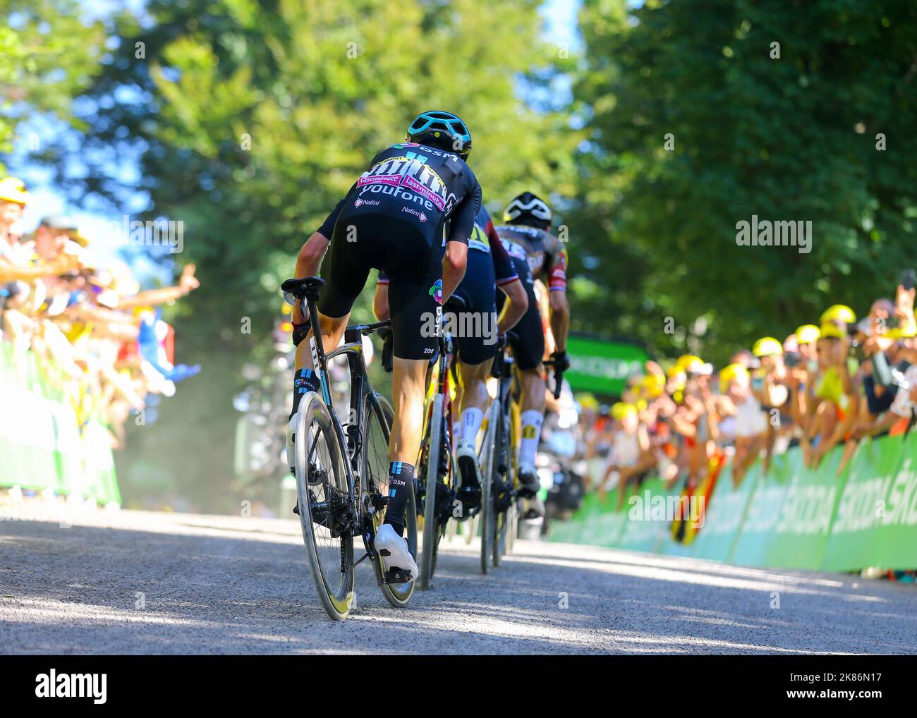 Romain BARDET hält an der Spitze der letzten 300m der Tour De France fest, Etappe 7, Frankreich, 8.. Juli 2022, Credit:Chris Wallis/Goding Images/PA Images Stockfoto