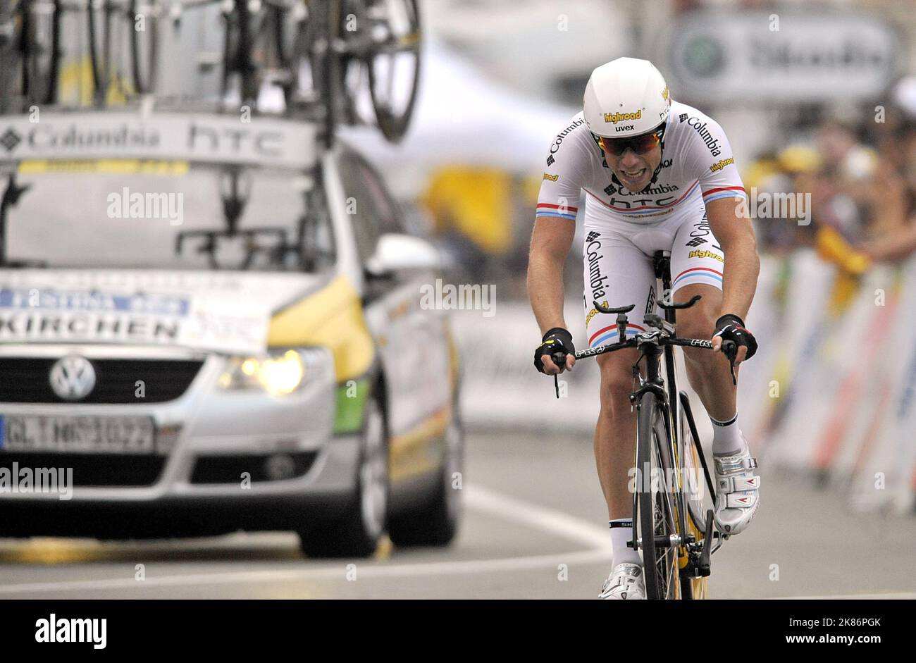 Kim Kirchen vom Team Columbia tritt bei den Einzelzeitfahren während der Tour de France in Monaco an. Stockfoto