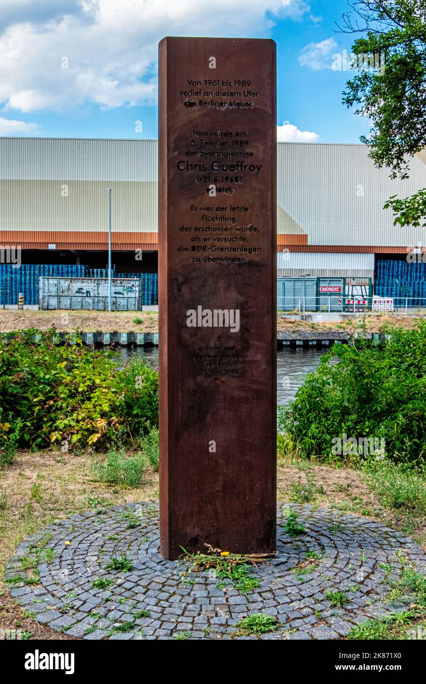 Chris Gueffroy (21. Juni 1968 – 6. Februar 1989) Gedenkstätte, Britzkanal, Baumschulenweg, Treptow-Köpenick, Berlin Stockfoto