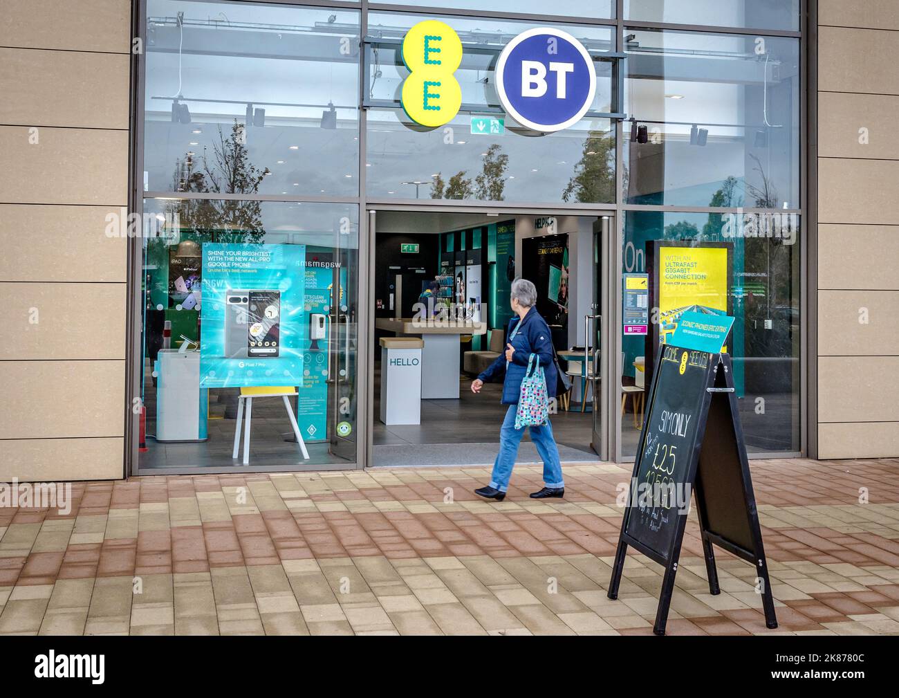 BT Store Front im Rushden Lakes Retail Park Stockfoto