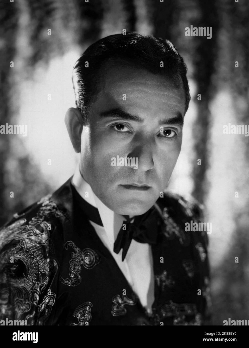 Sessue Hayakawa Schauspieler 01. Mai 1937 **WARNUNG** Dieses Foto ist nur für redaktionelle Verwendung bestimmt und unterliegt dem Copyright der Film Company und/oder des Fotografen, der von der Film- oder Produktionsgesellschaft beauftragt wurde, und kann nur durch Publikationen im Zusammenhang mit der Bewerbung des oben genannten Films reproduziert werden. Eine obligatorische Gutschrift an die Filmgesellschaft ist erforderlich. Der Fotograf sollte auch bei Bekanntwerden des Fotos gutgeschrieben werden. Ohne schriftliche Genehmigung der Film Company kann keine kommerzielle Nutzung gewährt werden. Stockfoto