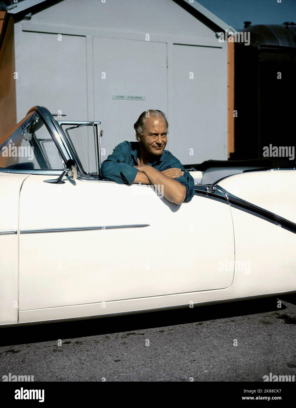 Curd Jurgens Schauspieler 01. Mai 1959 **WARNUNG** dieses Foto ist nur für redaktionelle Zwecke bestimmt und unterliegt dem Urheberrecht der Film Company und/oder des von der Film- oder Produktionsgesellschaft beauftragten Fotografen und kann nur durch Veröffentlichungen in Verbindung mit der Werbung für den oben genannten Film reproduziert werden. Es ist eine obligatorische Gutschrift an die Filmgesellschaft erforderlich. Der Fotograf sollte ebenfalls angerechnet werden, wenn er bekannt ist. Ohne schriftliche Genehmigung der Film Company kann keine kommerzielle Nutzung gewährt werden. Stockfoto Curd Jurgens Schauspieler 01. Mai 1959 **WARNUNG** dieses Foto ist nur für redaktionelle Zwecke bestimmt und unterliegt dem Urheberrecht der Film Company und/oder des von der Film- oder Produktionsgesellschaft beauftragten Fotografen und kann nur durch Veröffentlichungen in Verbindung mit der Werbung für den oben genannten Film reproduziert werden. Es ist eine obligatorische Gutschrift an die Filmgesellschaft erforderlich. Der Fotograf sollte ebenfalls angerechnet werden, wenn er bekannt ist. Ohne schriftliche Genehmigung der Film Company kann keine kommerzielle Nutzung gewährt werden. Stockfoto