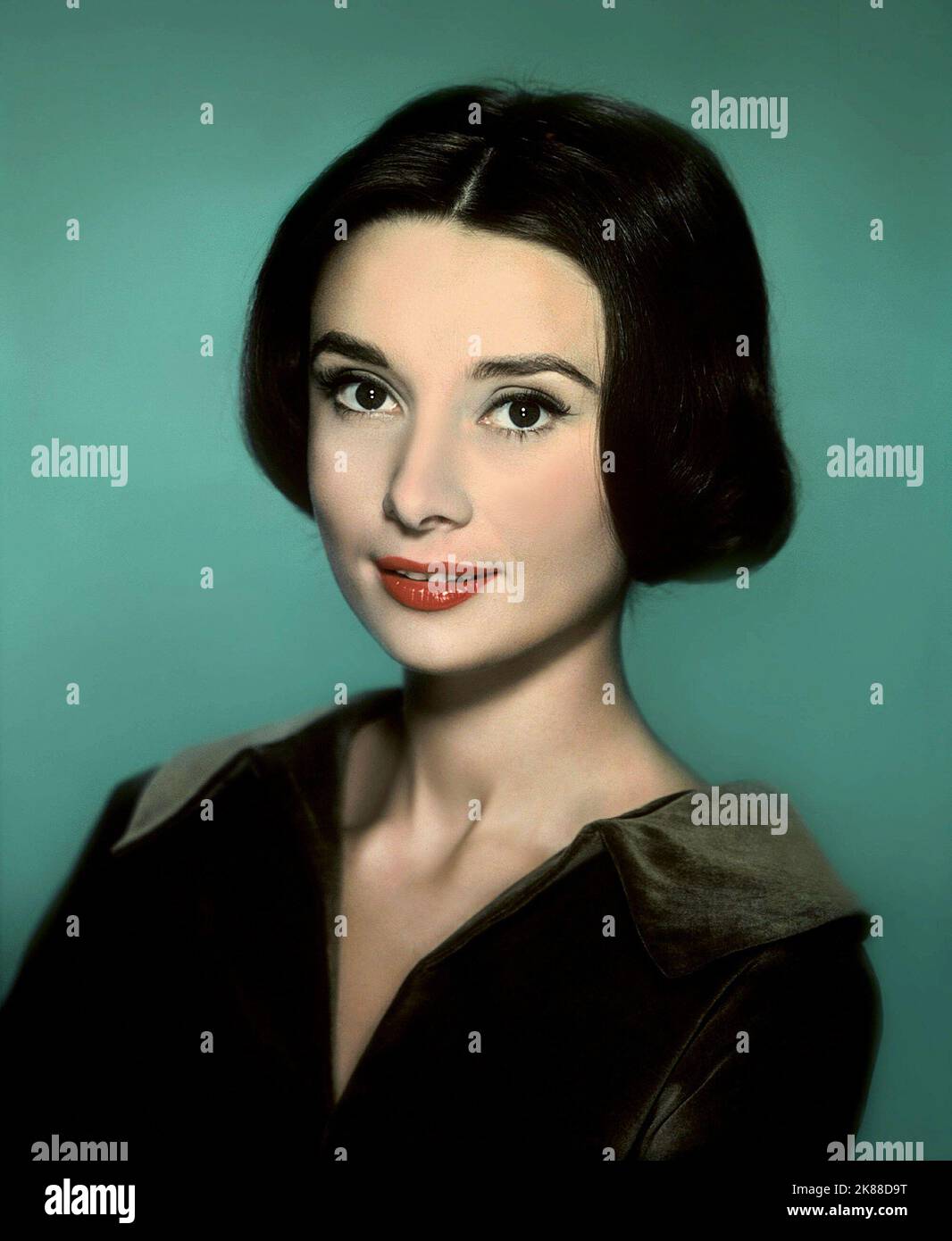 Audrey Hepburn Schauspielerin 01. Mai 1959 **WARNUNG** dieses Foto ist nur für redaktionelle Zwecke bestimmt und unterliegt dem Urheberrecht der Film Company und/oder des von der Film- oder Produktionsgesellschaft beauftragten Fotografen und kann nur durch Veröffentlichungen in Verbindung mit der Werbung für den oben genannten Film reproduziert werden. Es ist eine obligatorische Gutschrift an die Filmgesellschaft erforderlich. Der Fotograf sollte ebenfalls angerechnet werden, wenn er bekannt ist. Ohne schriftliche Genehmigung der Film Company kann keine kommerzielle Nutzung gewährt werden. Stockfoto