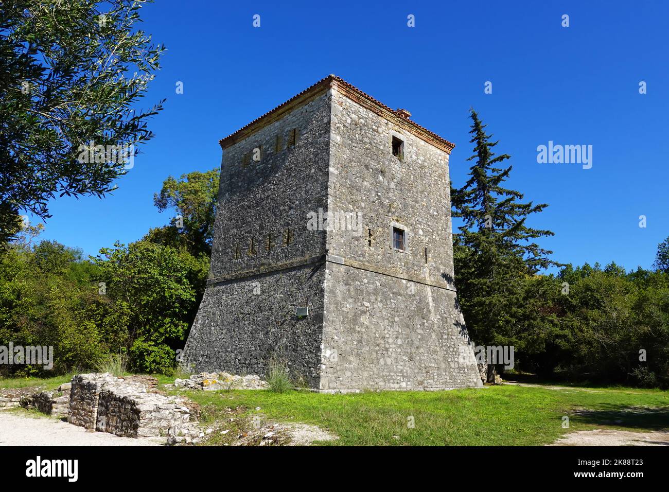 Der venezianische Turm, Butrint, eine antike griechische und später römische Stadt und Bistum in Epirus, UNESCO-Weltkulturerbe, Republik Albanien Stockfoto