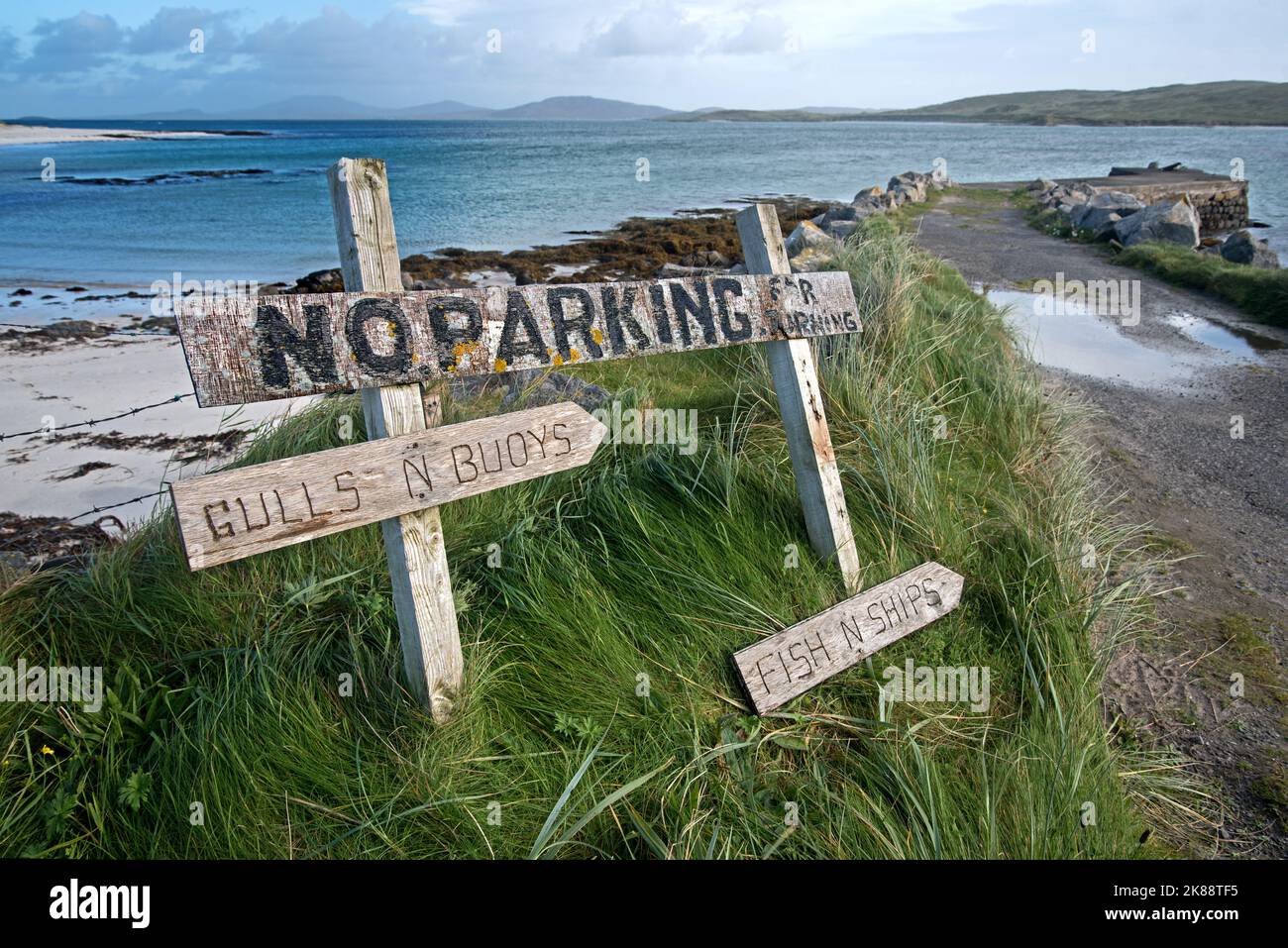 Kein Parkschild am Strand von Eoligarry auf der Isle of Barra, Äußere Hebriden, Schottland, Großbritannien. Stockfoto