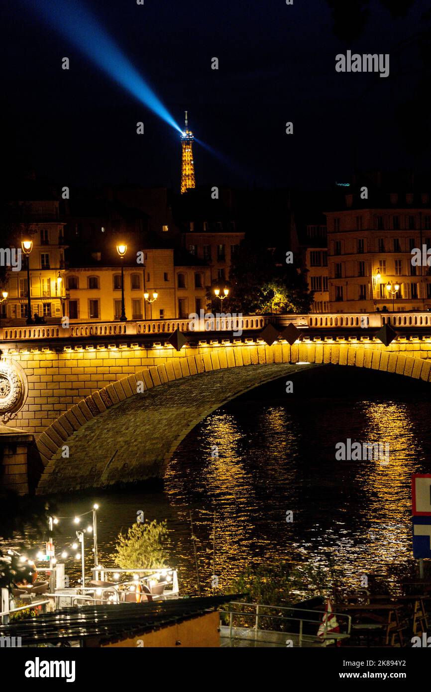 Die Conciergerie ist ein ehemaliges Gerichtsgebäude und Gefängnis in Paris, Frankreich, westlich des Île de la Cité, unterhalb des Palais de Justice. Stockfoto