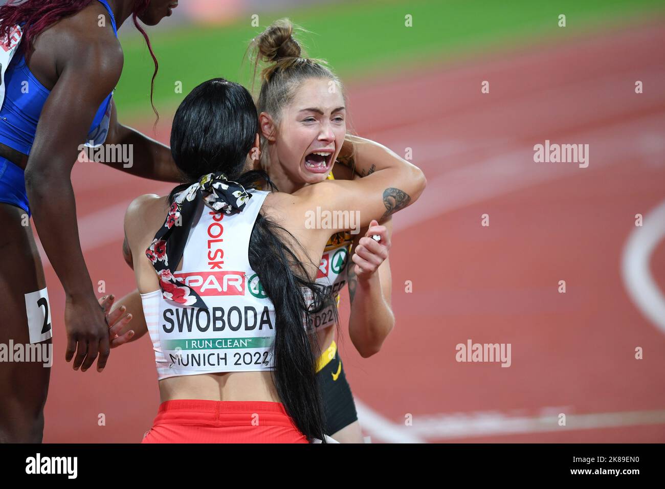 Gina Luckenkemper (Deutschland, Goldmedaille) und Ewa Swoboda (Polen