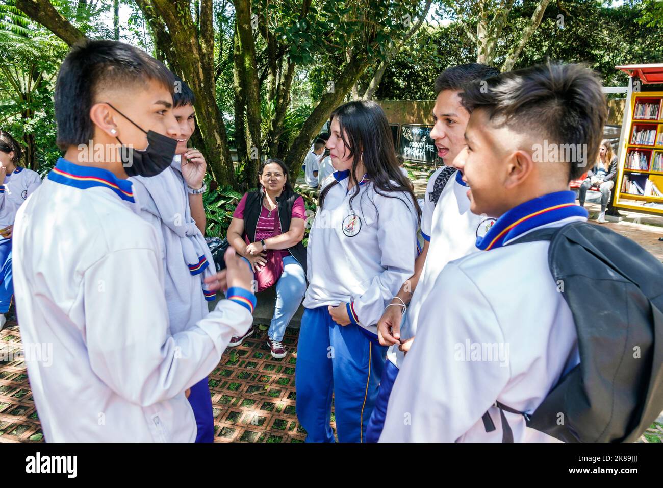 Bogota Kolumbien,Engativa Calle 63 Jardin Botanico de Bogota¡ Jose Celestino Mutis Botanischer Garten,Teenager Teenager Teenager Jugendliche Jugendliche Jugendliche Jugendliche Jugendliche Jugendliche Jugendliche Jugendliche Jugendliche Jugendliche Jugendliche Stockfoto