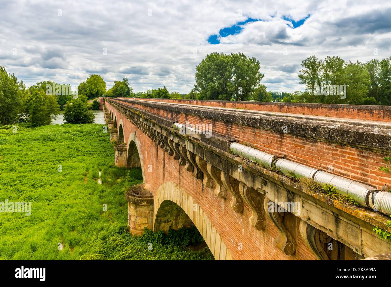 Kanalbrücke in Moissac, Tarn et Garonne in der französischen Region okzitanie Stockfoto