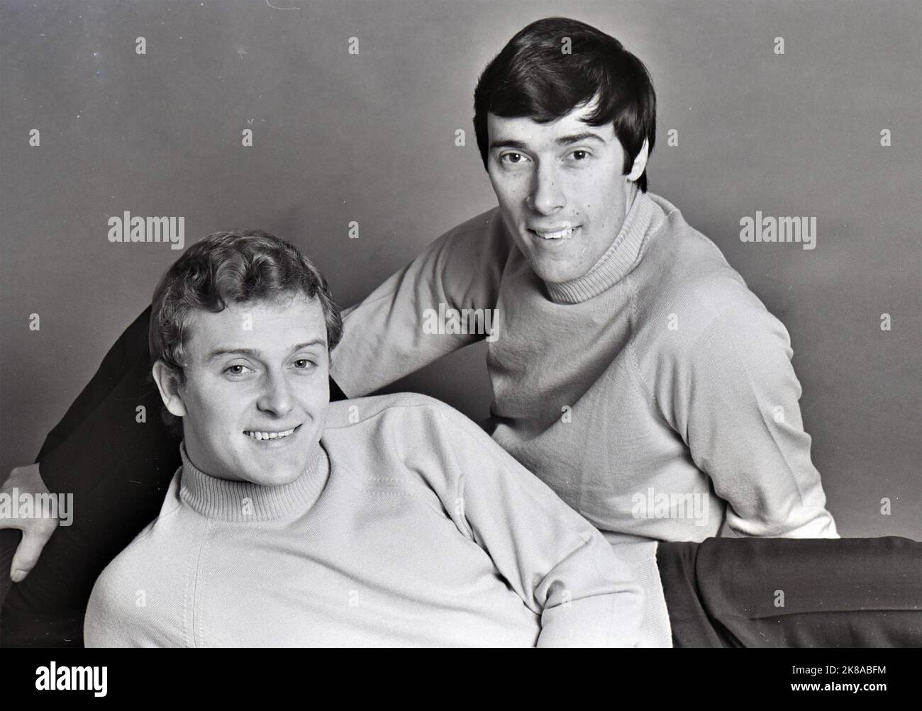 DAVID UND JONATHAN UK Pop Duo im Januar 1966 mit Roger Greenaway links und Roger Cook. Foto: Tony Gale Stockfoto