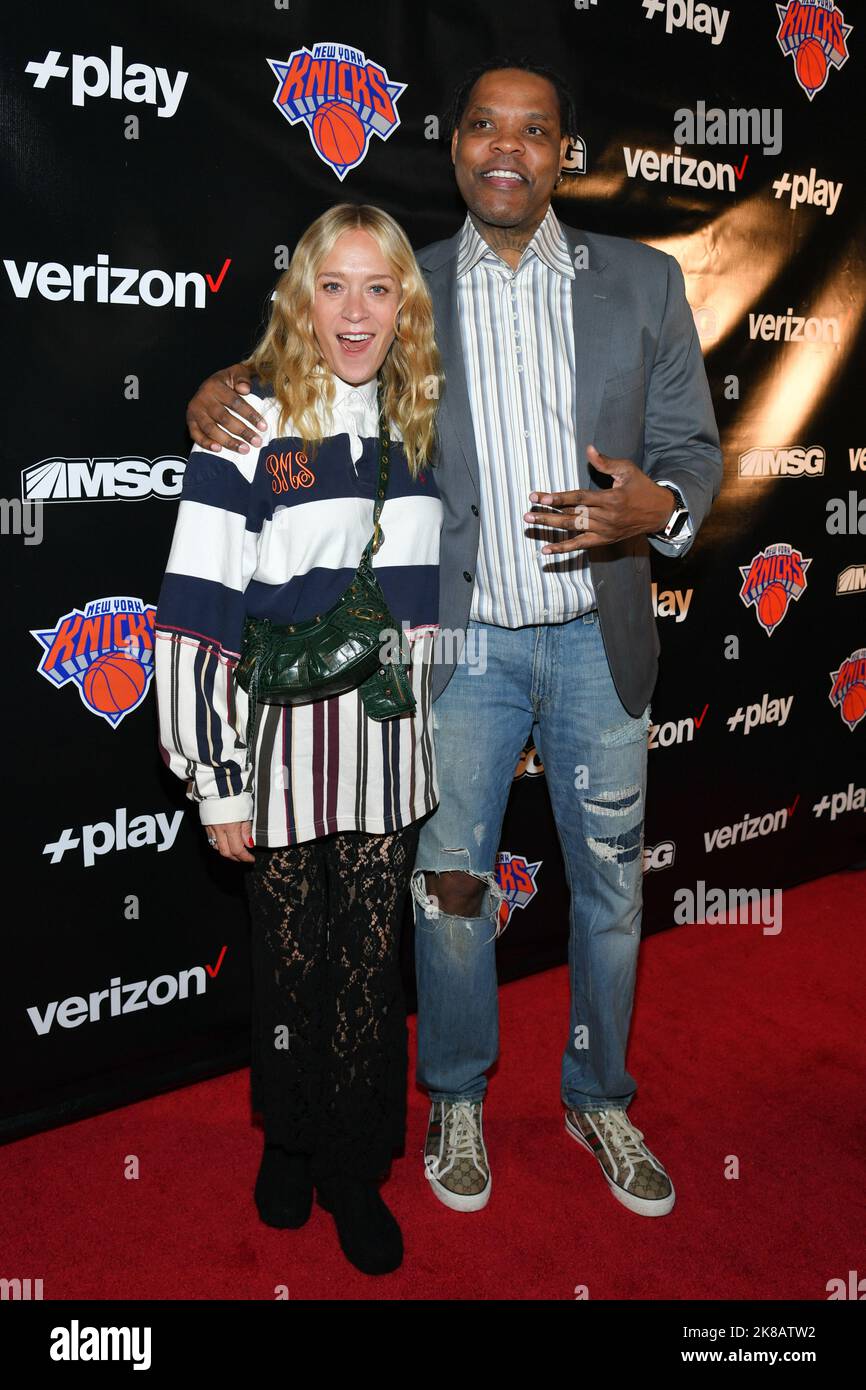 Chloë Sevigny und Latrell Sprewell nehmen am 21. Oktober 20 an der Verizon +play Red Carpet im Madison Square Garden Teil, um die New York Knicks Hauseröffnung zu erleben Stockfoto