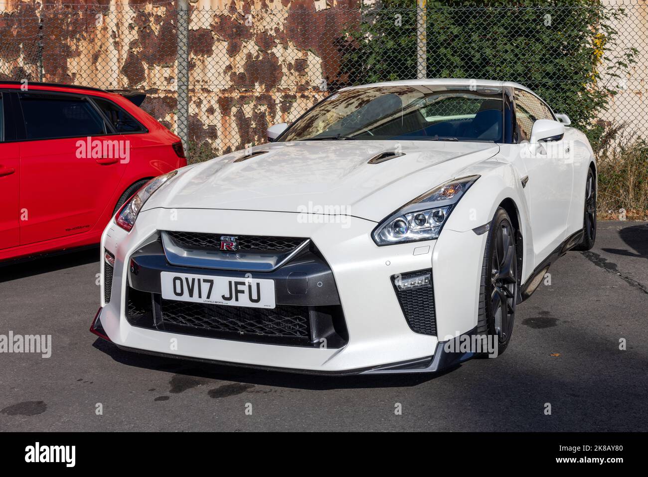 Nissan GT-R, ausgestellt auf der Poster Cars & Supercars Assembly im Bicester Heritage Center Stockfoto