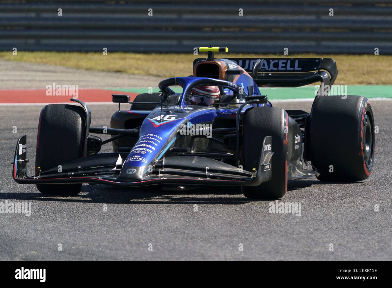 Der amerikanische Formel-1-Testfahrer Logan Sargeant von Williams Racing im Einsatz beim ersten freien Training des Formel-1-Grand-Prix der Vereinigten Staaten auf dem Circuit of the Americas in Austin, Texas, am Freitag, den 21. Oktober 2022. Das Rennen findet am 23.. Oktober statt. Foto von Greg Nash/UPI Stockfoto