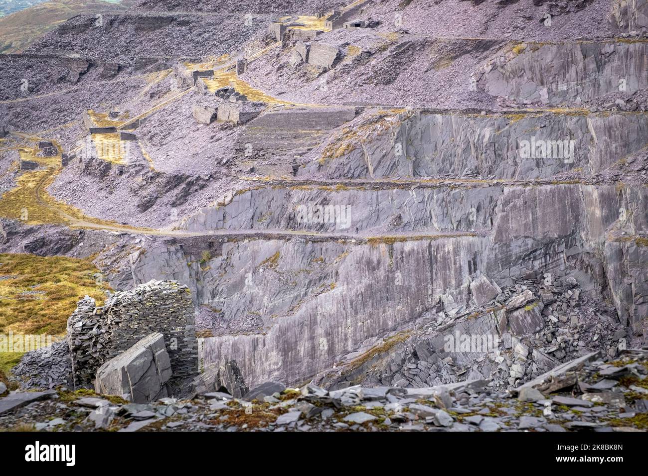 Dinorwic Slate Quarry, zwischen den Dörfern Dinorwig und Llanberis, Snowdonia, Nordwales, Großbritannien. Stockfoto