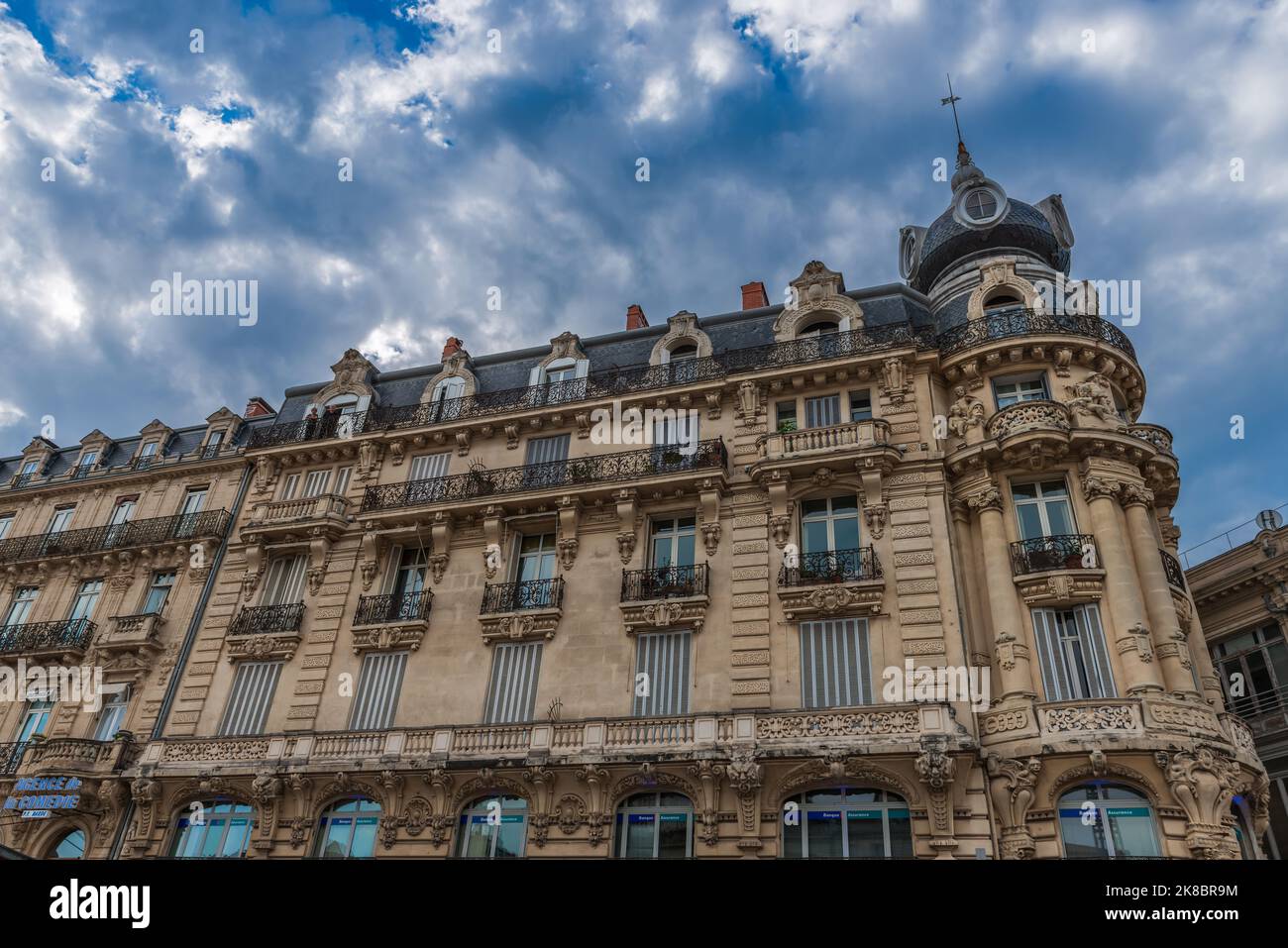 Gebäude im klassischen Stil, Comedy-Platz, in Montpellier, Frankreich Stockfoto