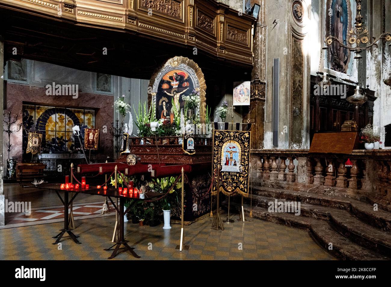 Innenansicht der St.-Stephans-Basilika, Kirche aus dem 5.. Jahrhundert, im Stadtzentrum von Mailand, Region Lombardei, Italien Stockfoto