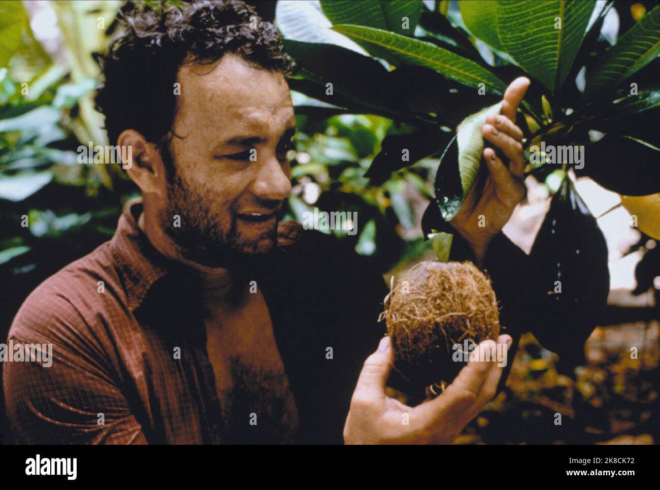 Tom Hanks Film: Cast Away (USA 2000) Charaktere: Chuck Noland Regie: Robert Zemeckis 07 December 2000 **WARNUNG** Dieses Foto ist nur für redaktionelle Zwecke bestimmt und unterliegt dem Copyright von DREAMWORKS SKG und/oder des Fotografen, der von der Film- oder Produktionsfirma beauftragt wurde und darf nur von Publikationen im Zusammenhang mit der Bewerbung des oben genannten Films reproduziert werden. Eine obligatorische Gutschrift an DREAMWORKS SKG ist erforderlich. Der Fotograf sollte auch bei Bekanntwerden des Fotos gutgeschrieben werden. Ohne schriftliche Genehmigung der Film Company kann keine kommerzielle Nutzung gewährt werden. Stockfoto