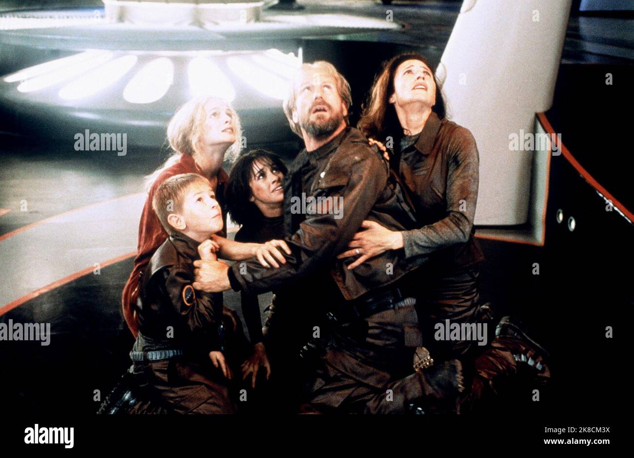 Jack Johnson, Heather Graham, Lacey Chabert, William Hurt & Mimi Rogers Film: Flight Of Fancy (2000) Regie: Noel Quinones 27 June 2000 **WARNUNG** Dieses Foto ist nur für den redaktionellen Gebrauch bestimmt und unterliegt dem Copyright von DMG ENTERTAINMENT und/oder des Fotografen, der von der Film- oder Produktionsfirma beauftragt wurde, und kann nur durch Publikationen im Zusammenhang mit der Bewerbung des oben genannten Films reproduziert werden. Eine obligatorische Gutschrift für DMG-BEWIRTUNGEN ist erforderlich. Der Fotograf sollte auch bei Bekanntwerden des Fotos gutgeschrieben werden. Ohne schriftliche Genehmigung der Film Company kann keine kommerzielle Nutzung gewährt werden. Stockfoto