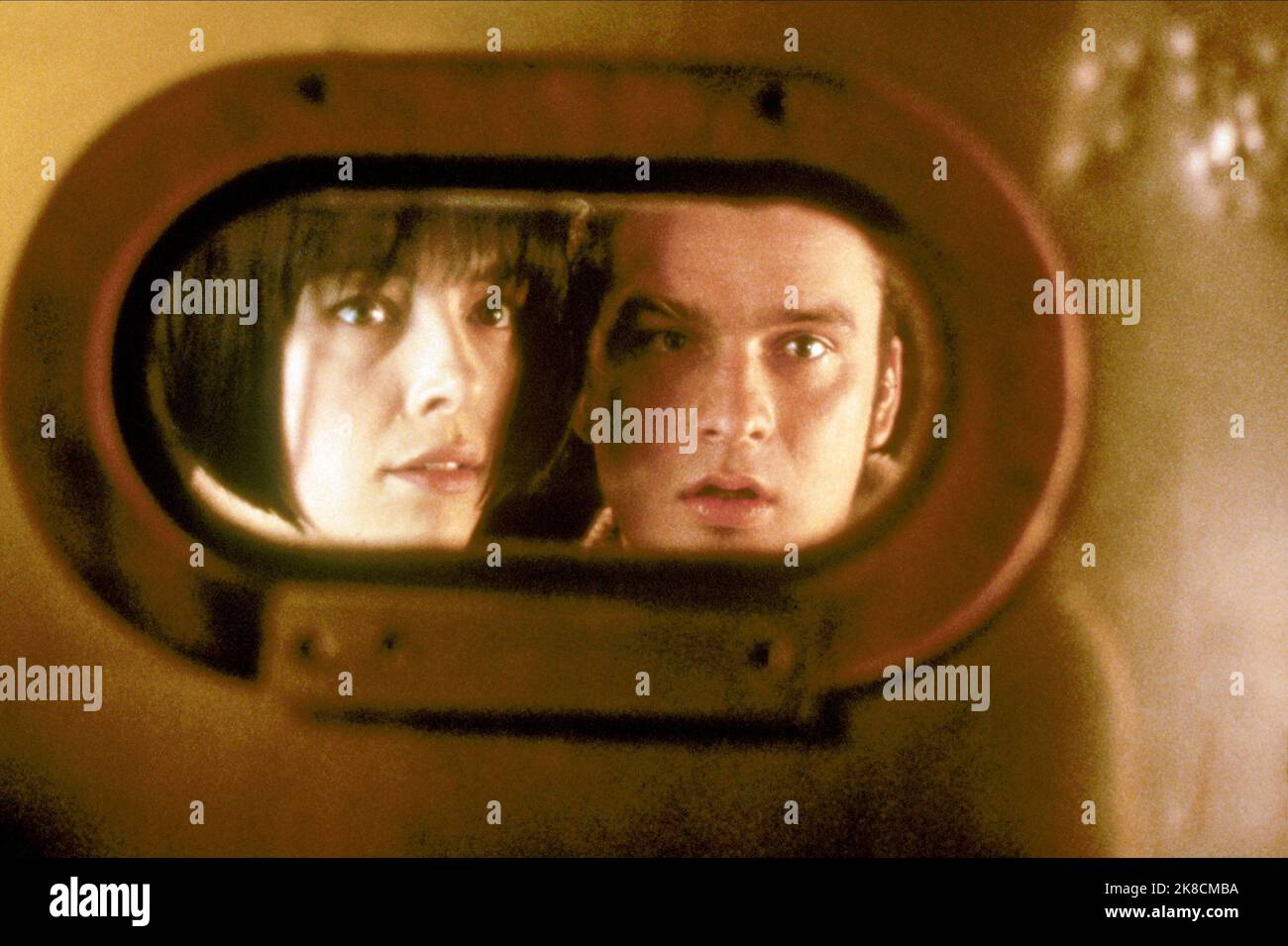 Balthazar Getty & Olivia Williams Film: Vier Hunde Spielen Poker (2000) Charaktere: Julian, Audrey Regie: Paul Rachman 06 June 2000 **WARNUNG** Dieses Foto ist nur für den redaktionellen Gebrauch bestimmt und unterliegt dem Copyright von HALF MOON ENTERTAINMENT und/oder des Fotografen, der von der Film- oder Produktionsfirma beauftragt wurde, und kann nur durch Publikationen im Zusammenhang mit der Bewerbung des oben genannten Films reproduziert werden. Eine obligatorische Gutschrift für DIE UNTERHALTUNG VON HALF MOON ist erforderlich. Der Fotograf sollte auch bei Bekanntwerden des Fotos gutgeschrieben werden. Ohne schriftliche Genehmigung der Film Company kann keine kommerzielle Nutzung gewährt werden. Stockfoto