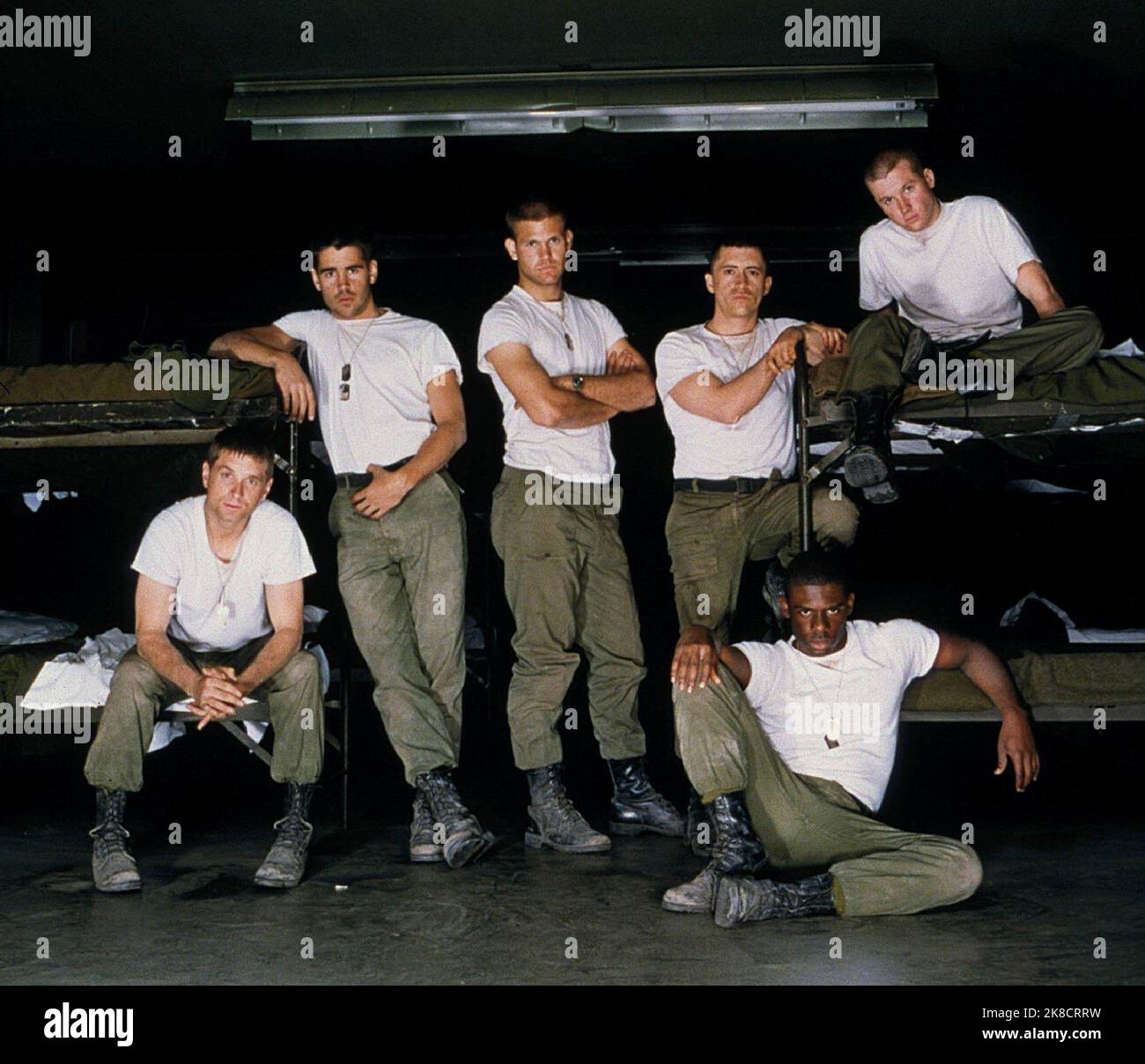 Shea Whigham, Colin Farrel, Matthew Davis, Clifton Collins Jr., Russell Richardson & Tom Guiry Film: Tigerland (USA/DE 2000) Charaktere: Pvt. Wilson, Pvt. Jim Paxton, Pvt. Johnson & Pvt. Cantwell Director: Joel Schumacher 13 September 2000 **WARNUNG** Dieses Foto ist nur für den redaktionellen Gebrauch bestimmt und unterliegt dem Copyright von 20. CENTURY FOX und/oder des Fotografen, der von der Film- oder Produktionsfirma beauftragt wurde und kann nur durch Publikationen im Zusammenhang mit der Bewerbung des oben genannten Films reproduziert werden. Eine obligatorische Gutschrift an 20. CENTURY FOX ist erforderlich. Der Fotograf sollte auch bei k Stockfoto