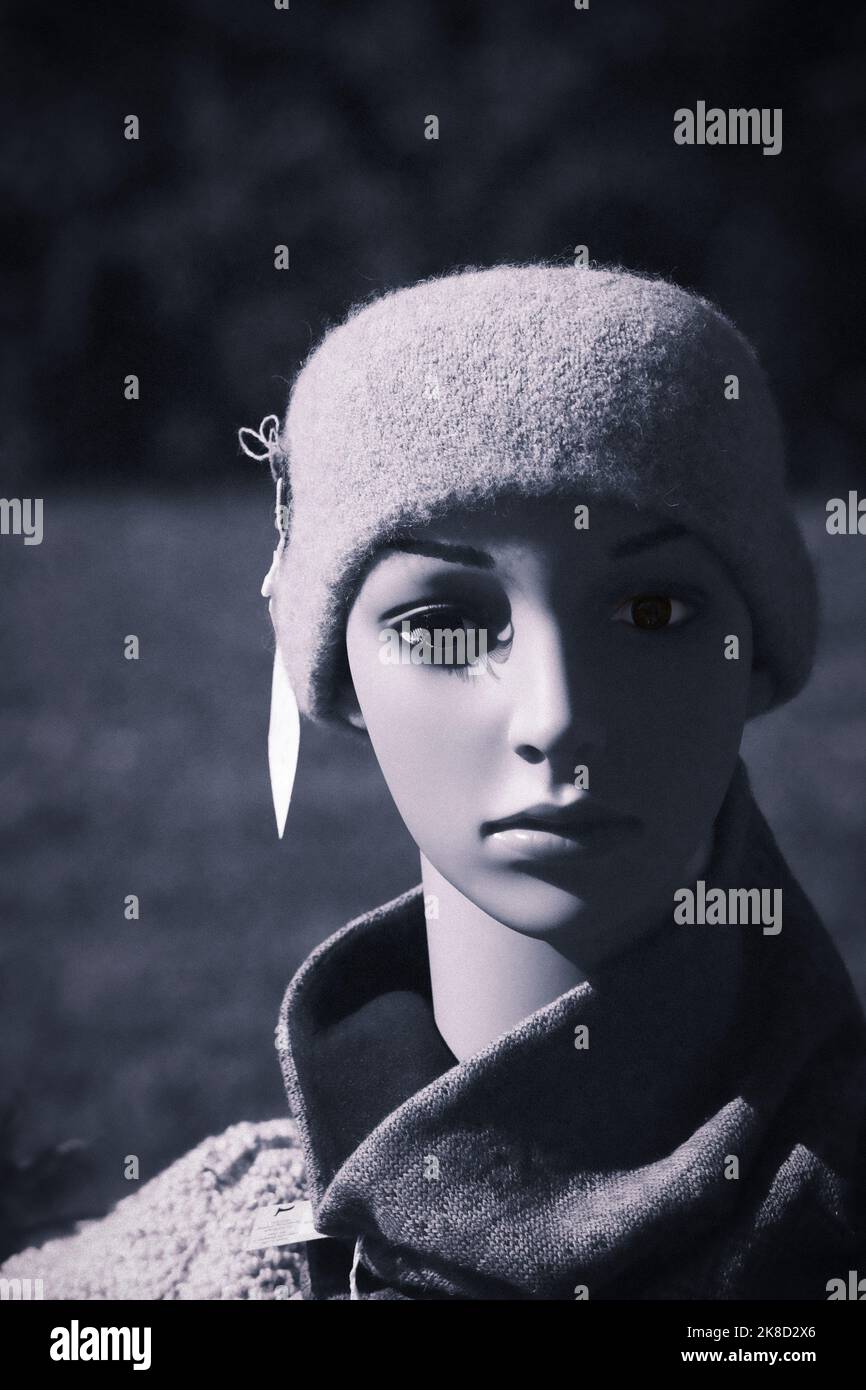 Surreal und gruselig Schaufensterpuppe Kopf Porträt Stockfoto