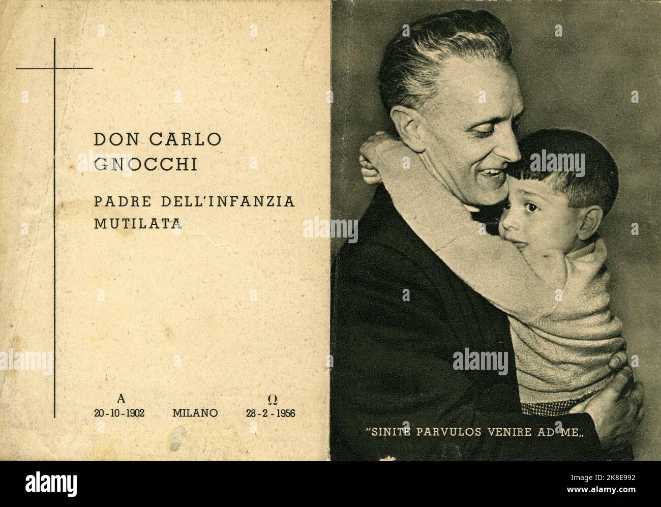 Carlo Gnocchi (San Colombano al Lambro, 25 ottobre 1902 – Mailand, 28 febbraio 1956) è stato un presbitero, educatore, attivista e scrittore italiano. è stato dichiarato beato da Papa Benedetto XVI nel 2009 Fu cappellano militare degli alpini durante la Seconda guerra mondiale e, a seguito della tragica esperienza della guerra, si adoperò ad linderare le piaghe di sofferenza e di miseria create da Quest'ultima.(Wikipedia) Stockfoto