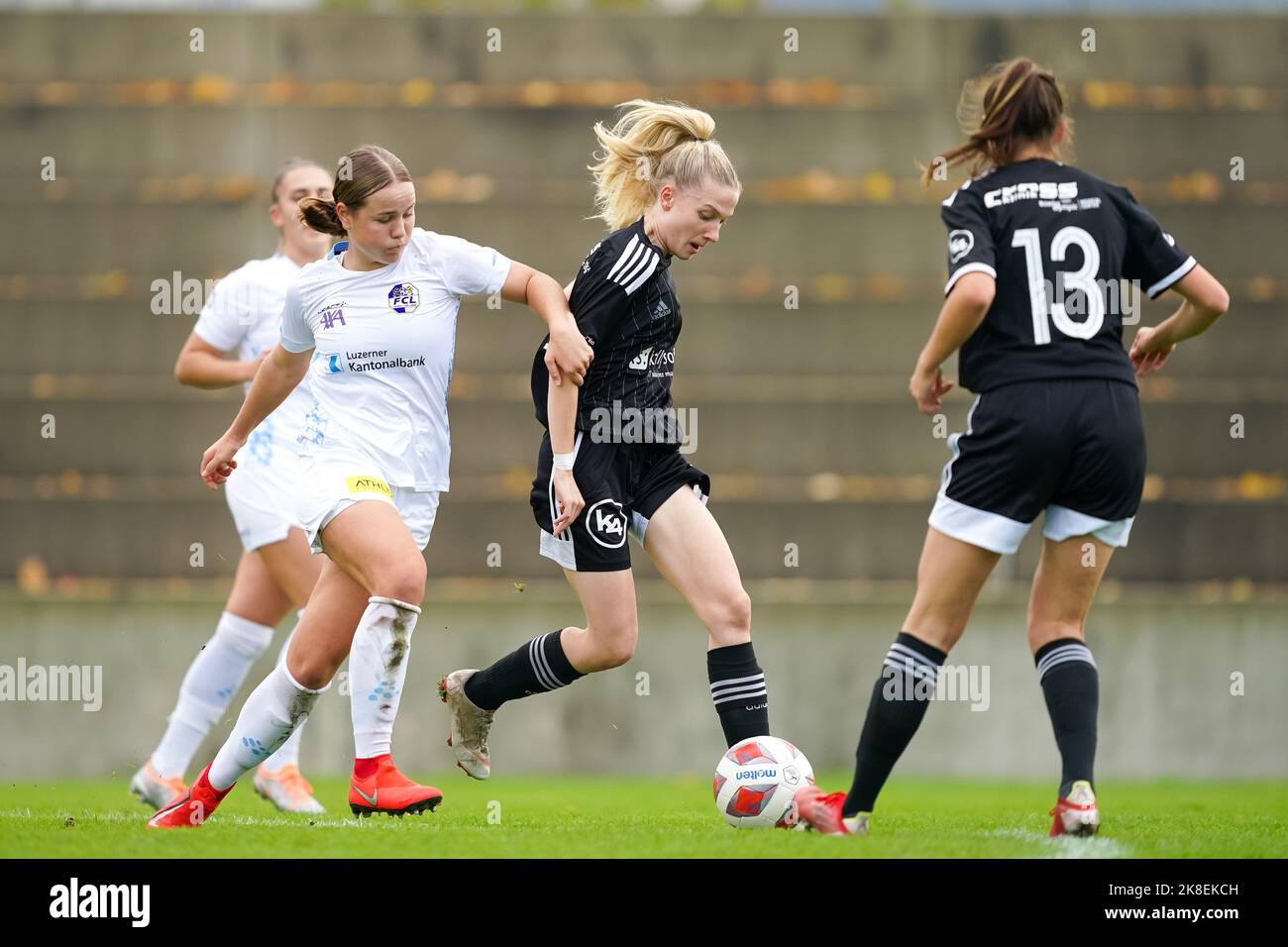 23. Oktober 2022, Basel, Rankhof, Cup 1/16: FFV Basel - FC Luzern, #26 Jamie Kenel (Luzern) im Duell (Foto: Daniela Porcelli/Just Picters/Sipa USA) Stockfoto