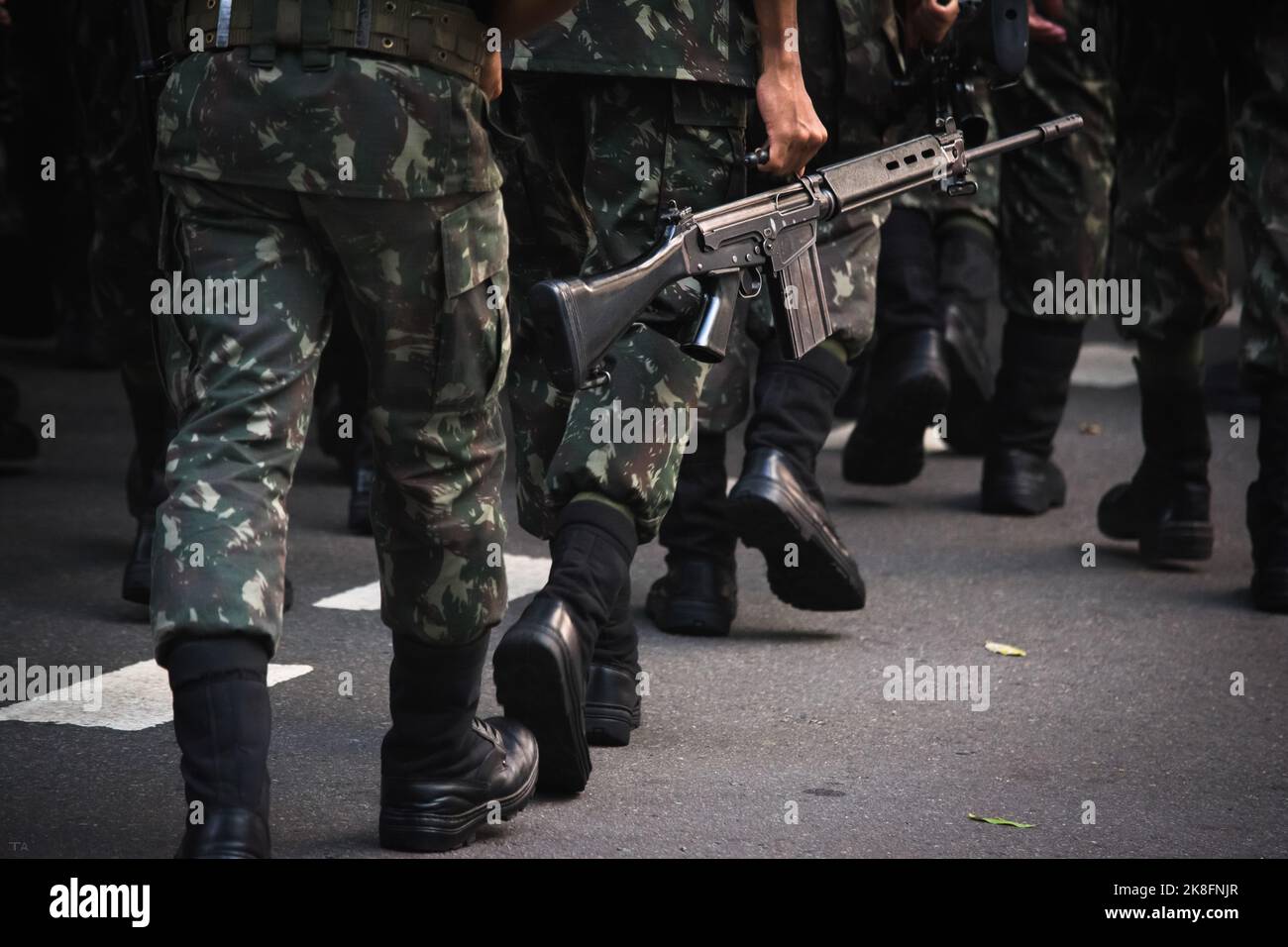 salvador, bahia, brasilien - 7. september 2016: Soldaten der brasilianischen Armee bei einer Militärparade zur Feier der Unabhängigkeit Brasiliens in der Stadt Salva Stockfoto