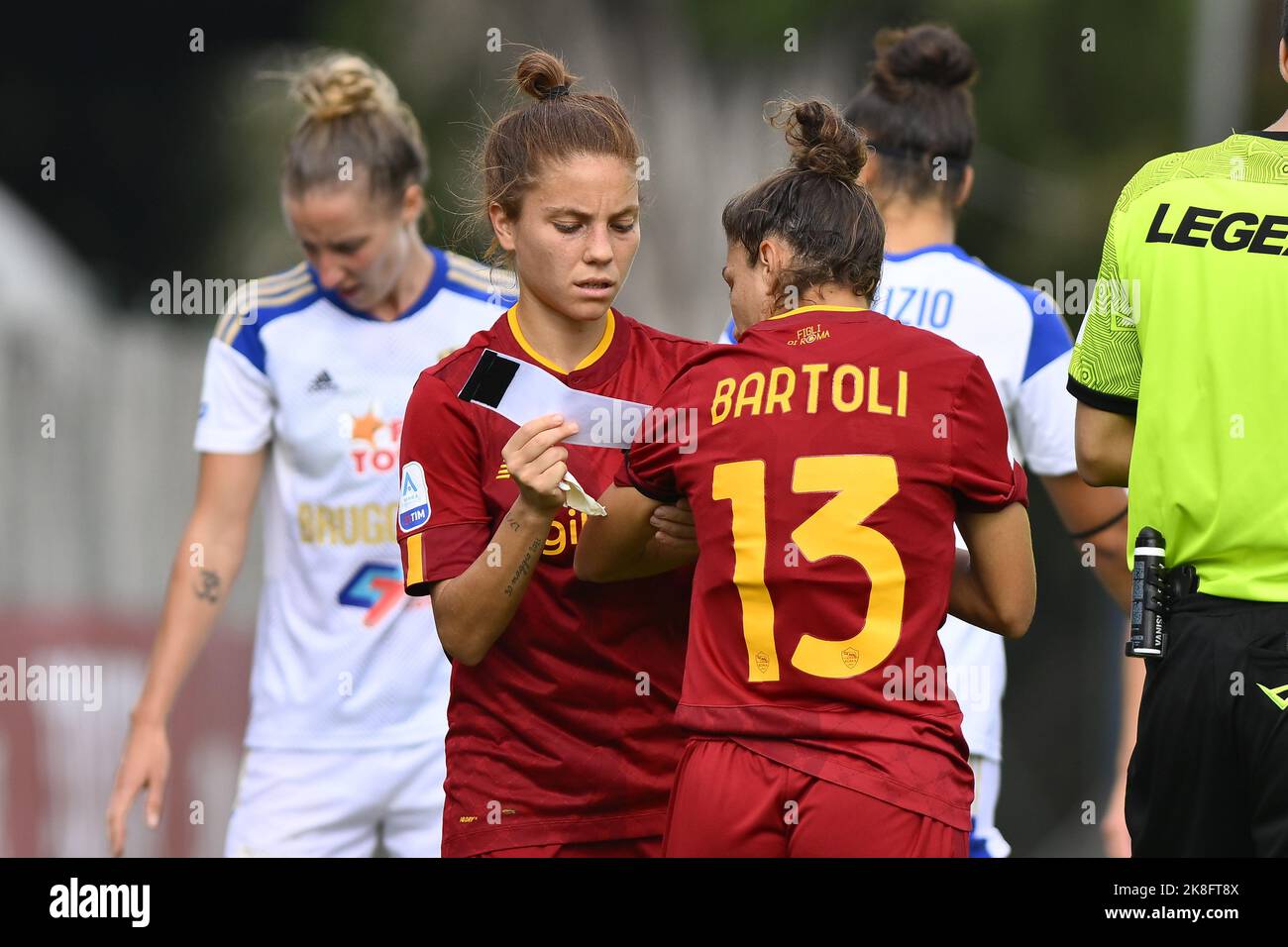 Manuela Giugliano von AS Roma Women und Elisa Bartoli von AS Roma Women