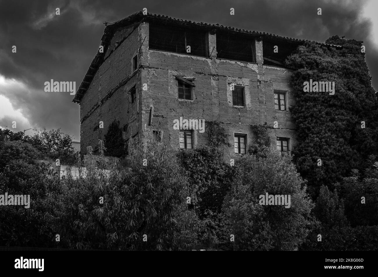 Mittelalterliches Dorf Cardona, Provinz Barcelona, Katalonien, Spanien, berühmt für seinen Salzberg. Stockfoto