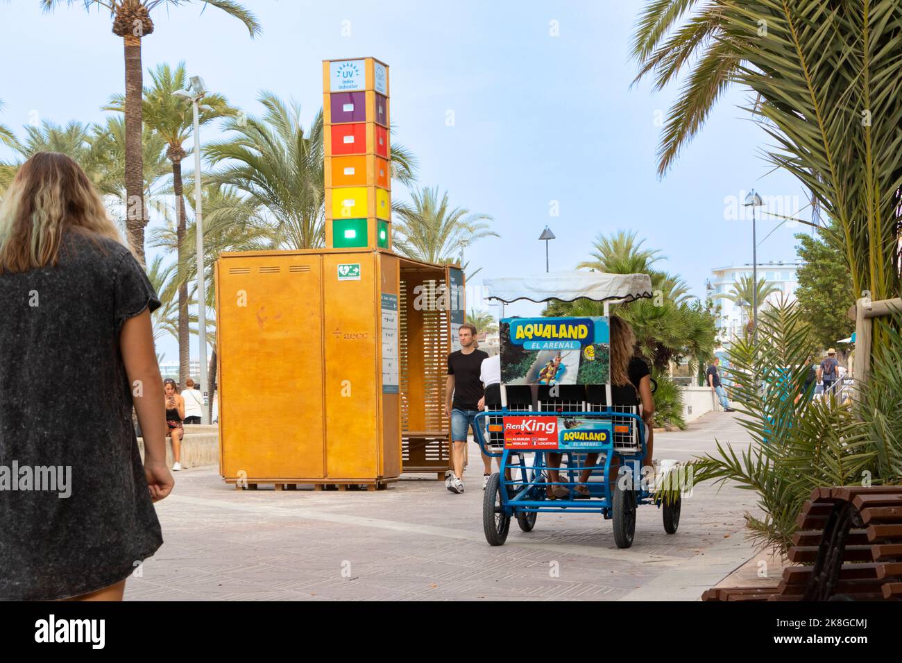 UV-Expositionsanzeige an der Strandpromenade Carrer de Cartago, S'Arenal, Illes Balears, Spanien Stockfoto