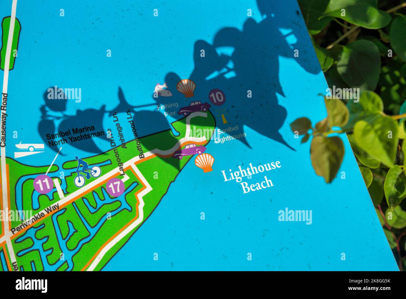 Detail der Displaykarte von Sanibel Island, die das Leuchtturmgebiet vor dem Turkane Ian in Florida zeigt. Stockfoto