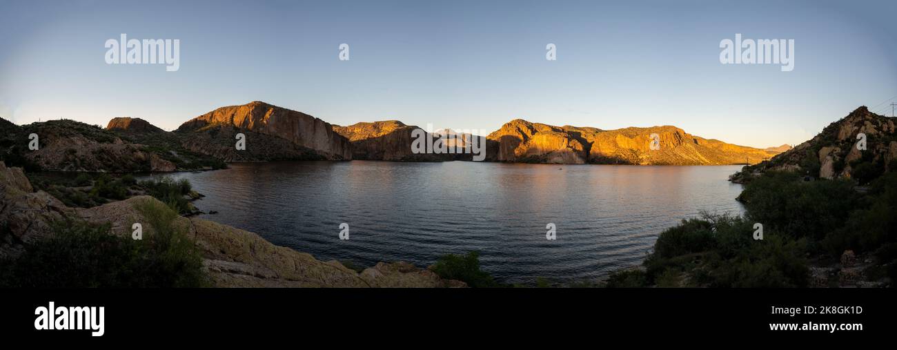 Ein See in der Superstition Wilderness Stockfoto