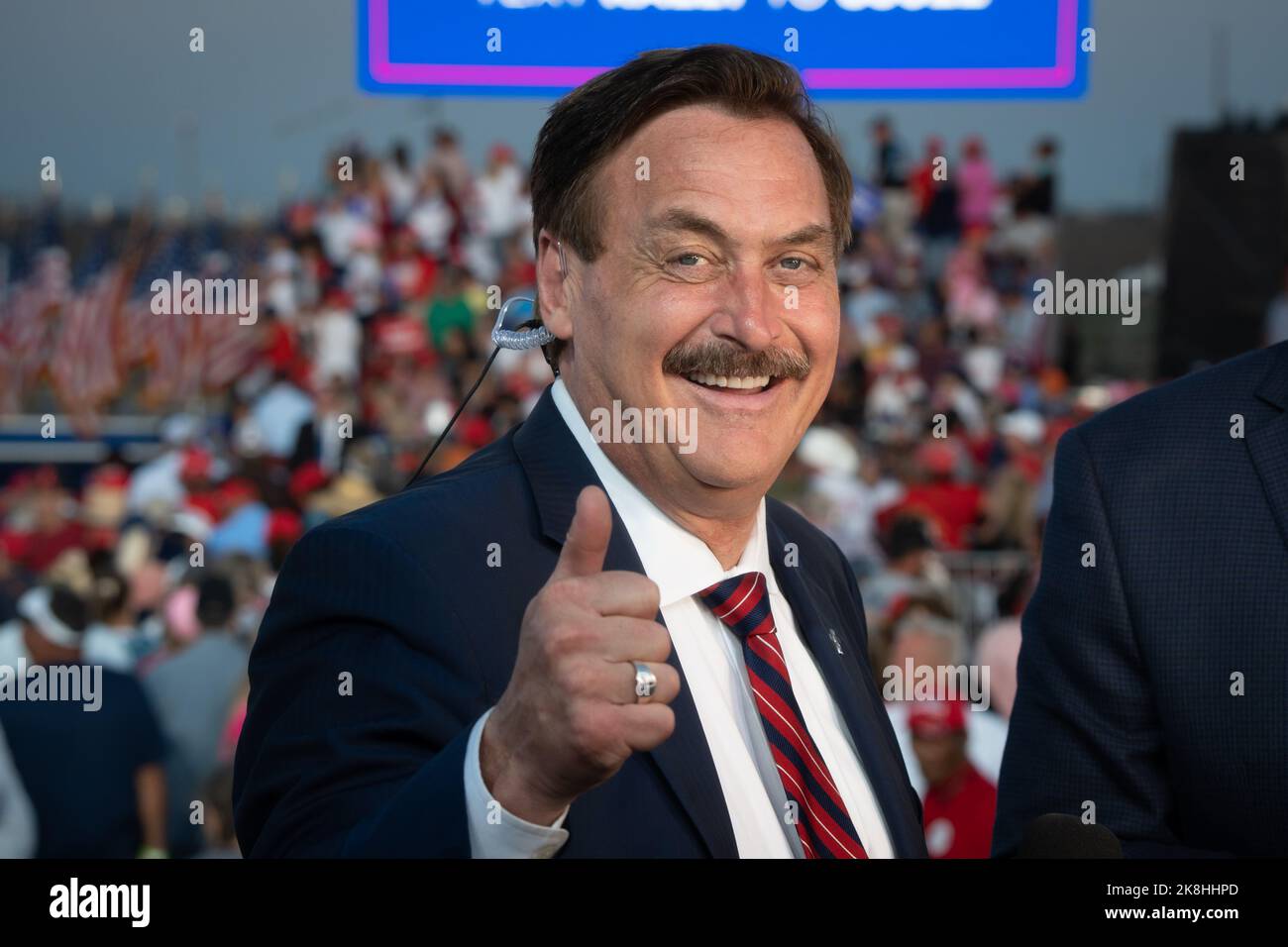 Mike Lindell, CEO von MyPillow, bei einer Trump-Rallye „Save America“ am 22. Oktober 2022 in Robstown, Texas. Stockfoto