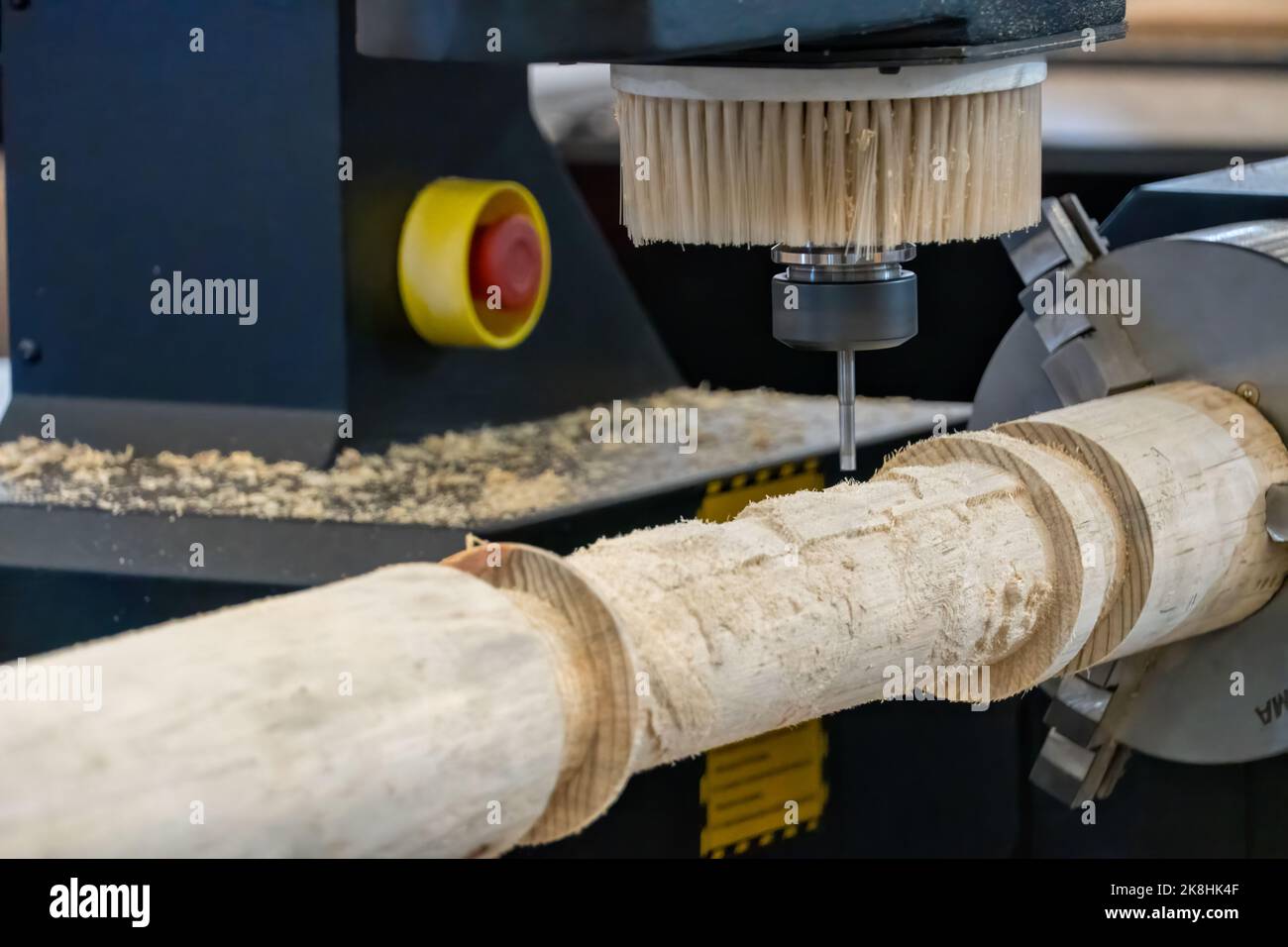 Holzdrehmaschine Bohrmaschine, Fräsmaschine mit Computer numerische Steuerung verarbeitet Holz mexiko Stockfoto