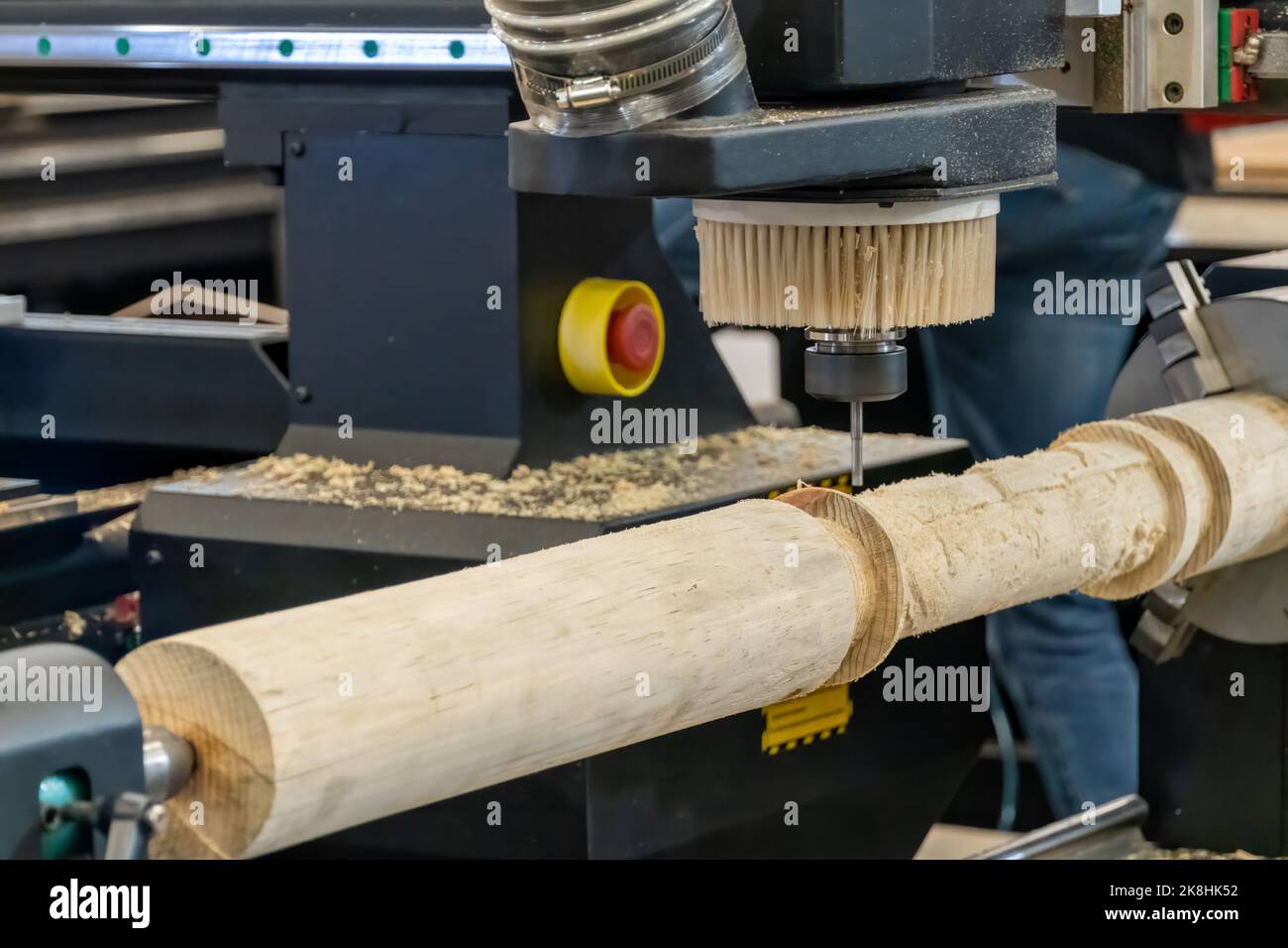 Holzdrehmaschine Bohrmaschine, Fräsmaschine mit Computer numerische Steuerung verarbeitet Holz mexiko Stockfoto