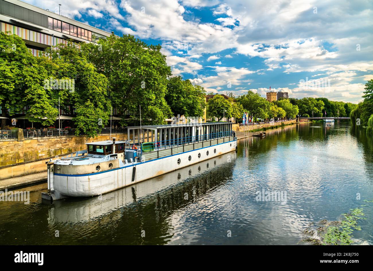 Boot auf dem Neckar in Heilbronn - Baden-Württemberg, Deutschland Stockfoto