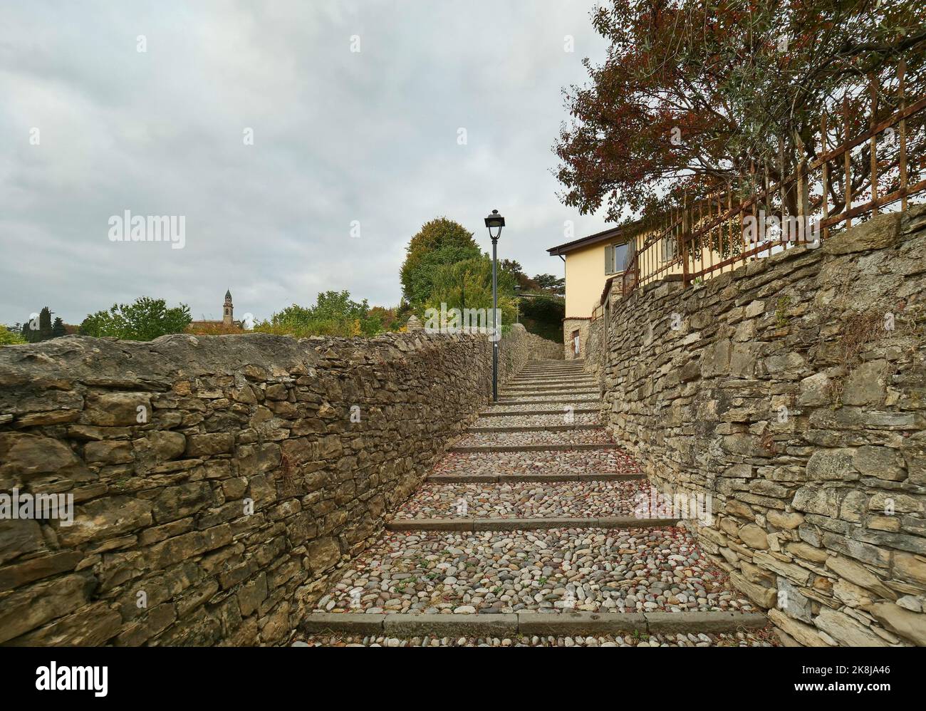 Mittelalterliche Steintreppe 'Scorlazzino' in Bergamo, Lombardei Italien Stockfoto