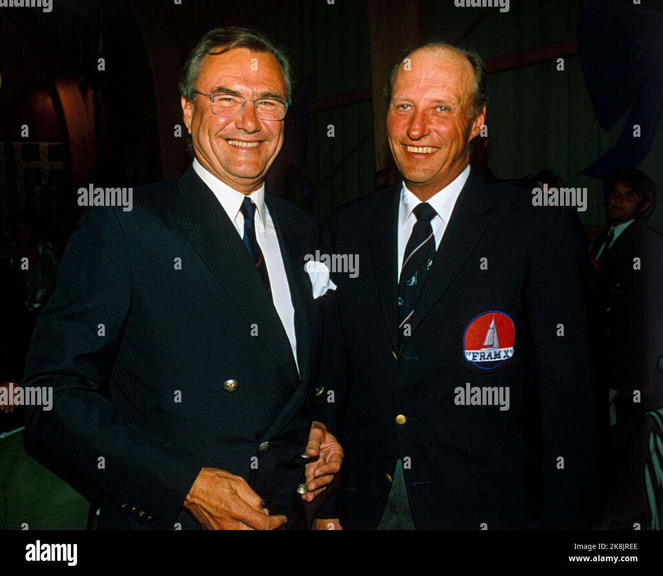 Kopenhagen Juli 1992. König Harald nimmt an der Sail-Weltmeisterschaft Teil, um mit dem Boot 'Fram XI' einen Vertrag zu schließen. Die WM endete mit einer Party und einer Siegerehrung in Kopenhagen. Hier von der Preisverleihung, bei der Prinz Henrik für die Präsentation verantwortlich war. Foto; Lise Åserud / NTB / NTB Stockfoto
