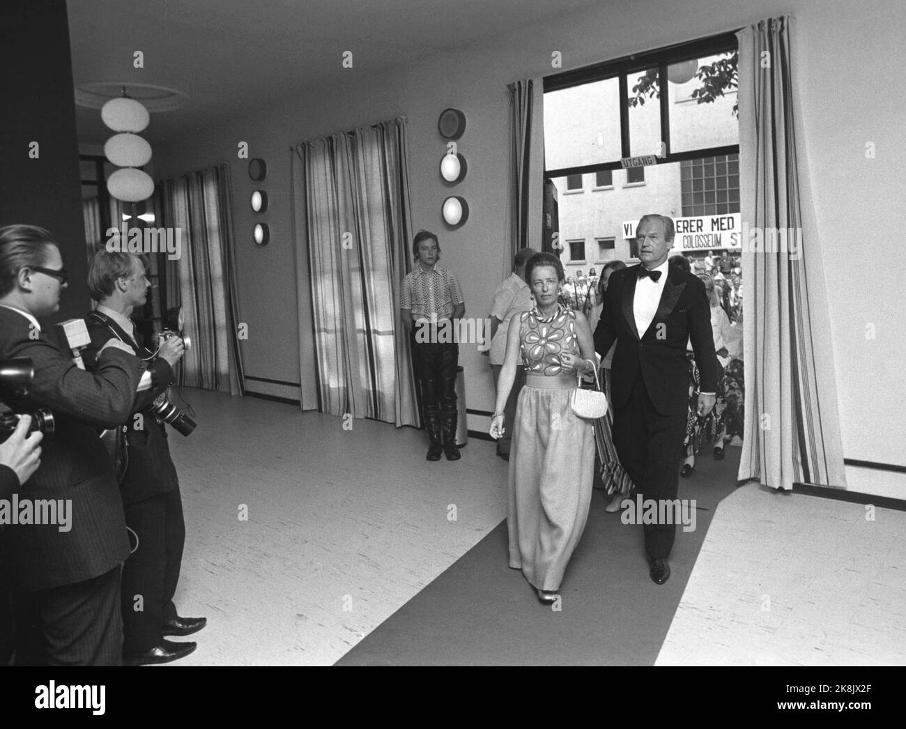 Oslo 1. Juli 1973. König Olav wird 70 am 2. Juli 1973 wird dies unter anderem mit einer Party-Performance im Kolosseum gefeiert. Hier treffen Prinzessin Ragnhild und Erling Lorentzen Colosseum ein. Foto; Aktuell / NTB Stockfoto